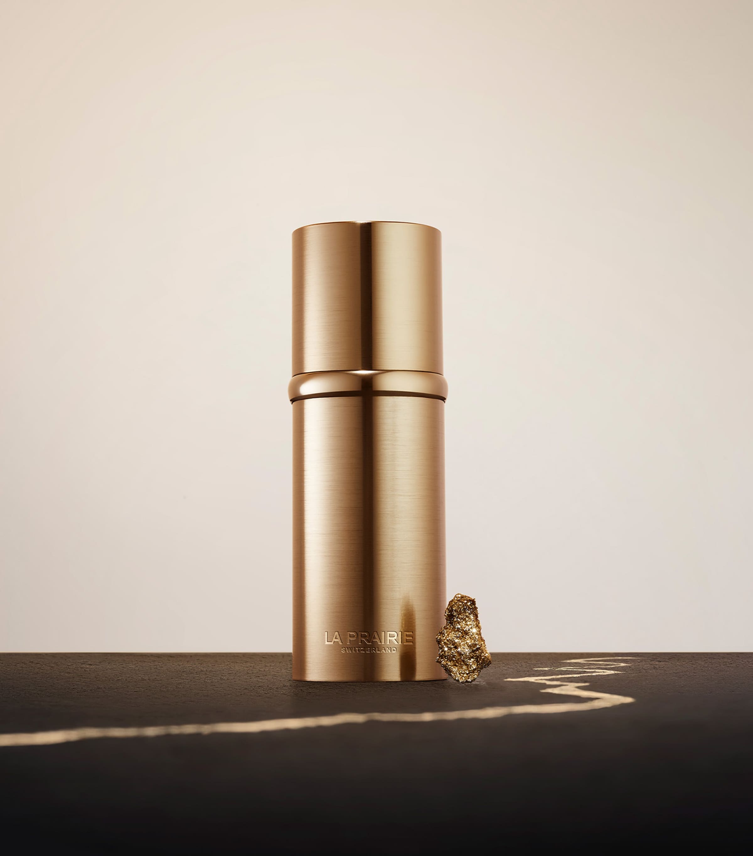 Pure Gold Radiance Concentrate (30ml) NO COLOUR Image 2