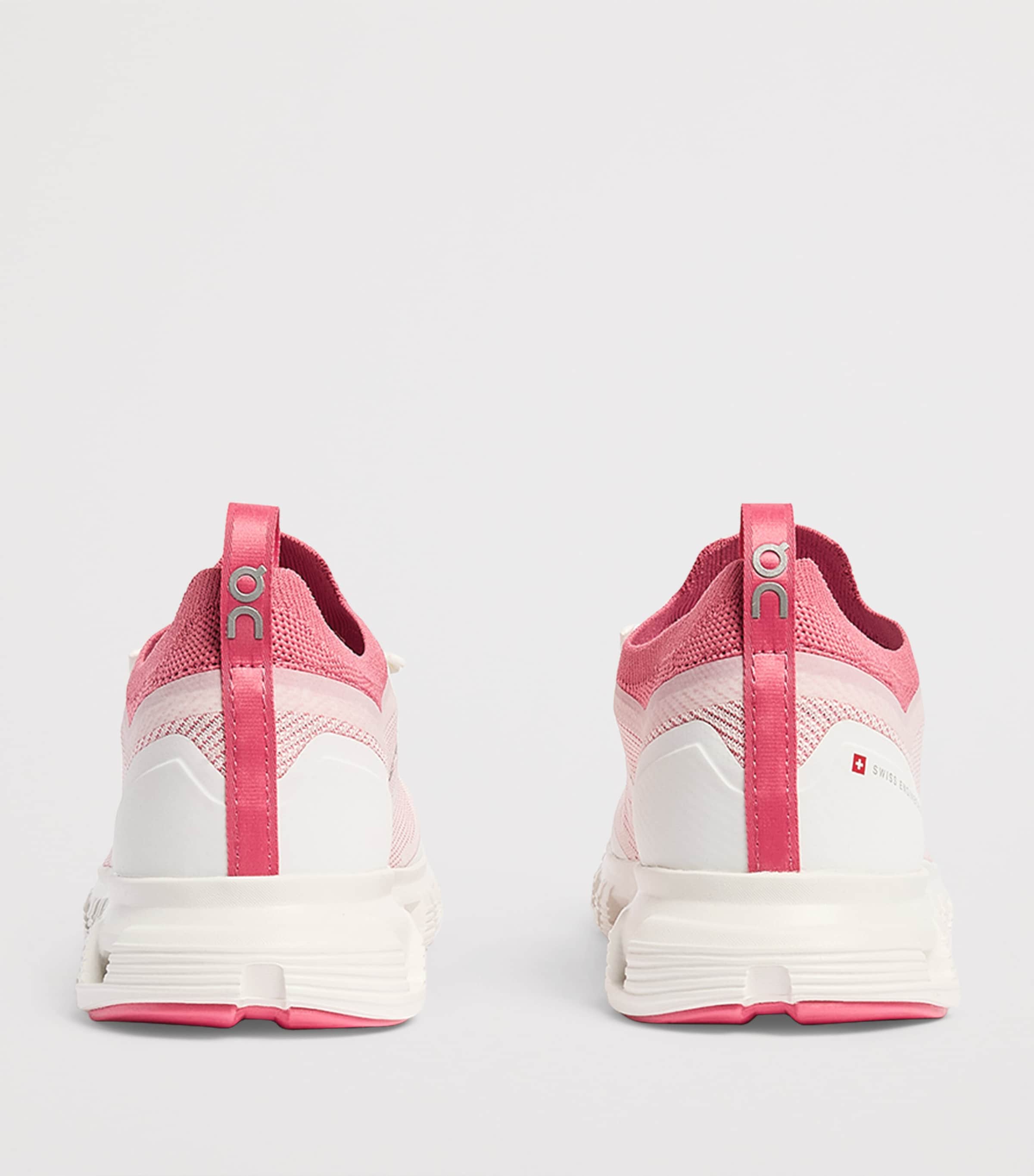 On Cloud 6 Versa Trainers Ivory | Camellia Image 5
