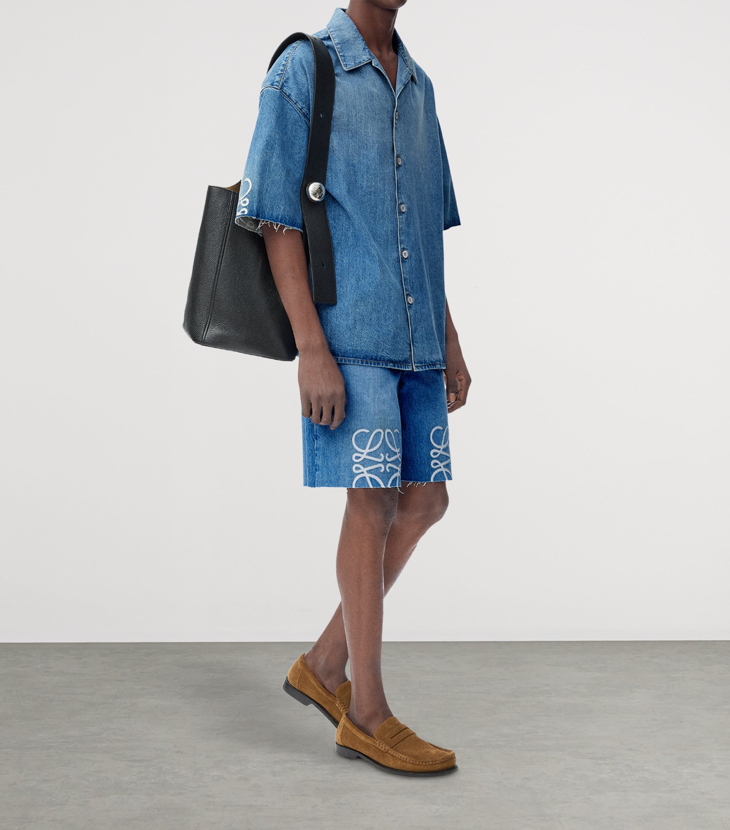 LOEWE Mens Anagram Denim Shorts Washed Denim Image 2