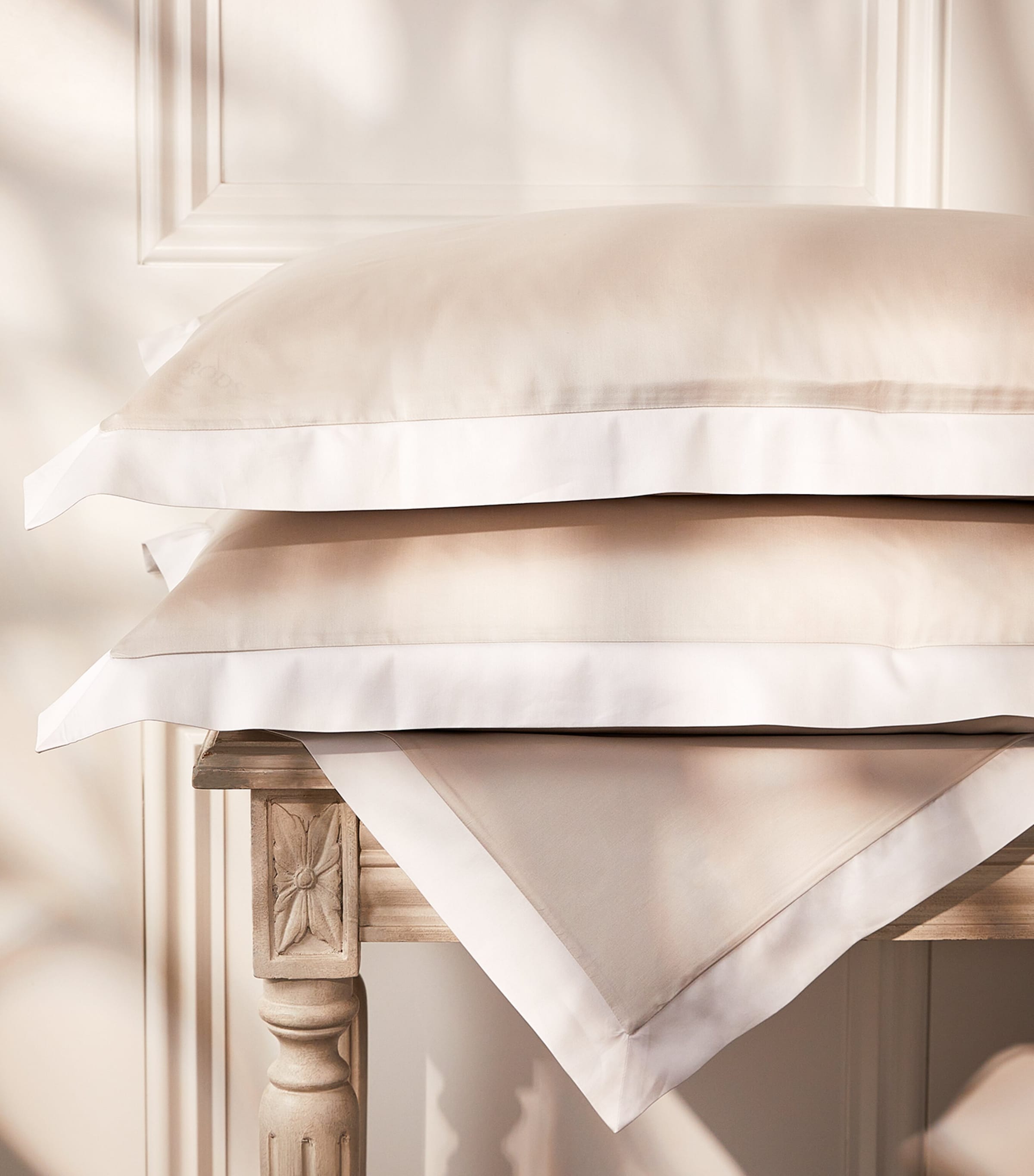 Celso De Lemos Emma Super King Duvet Cover (260cm x 220cm) Nacre Image 4