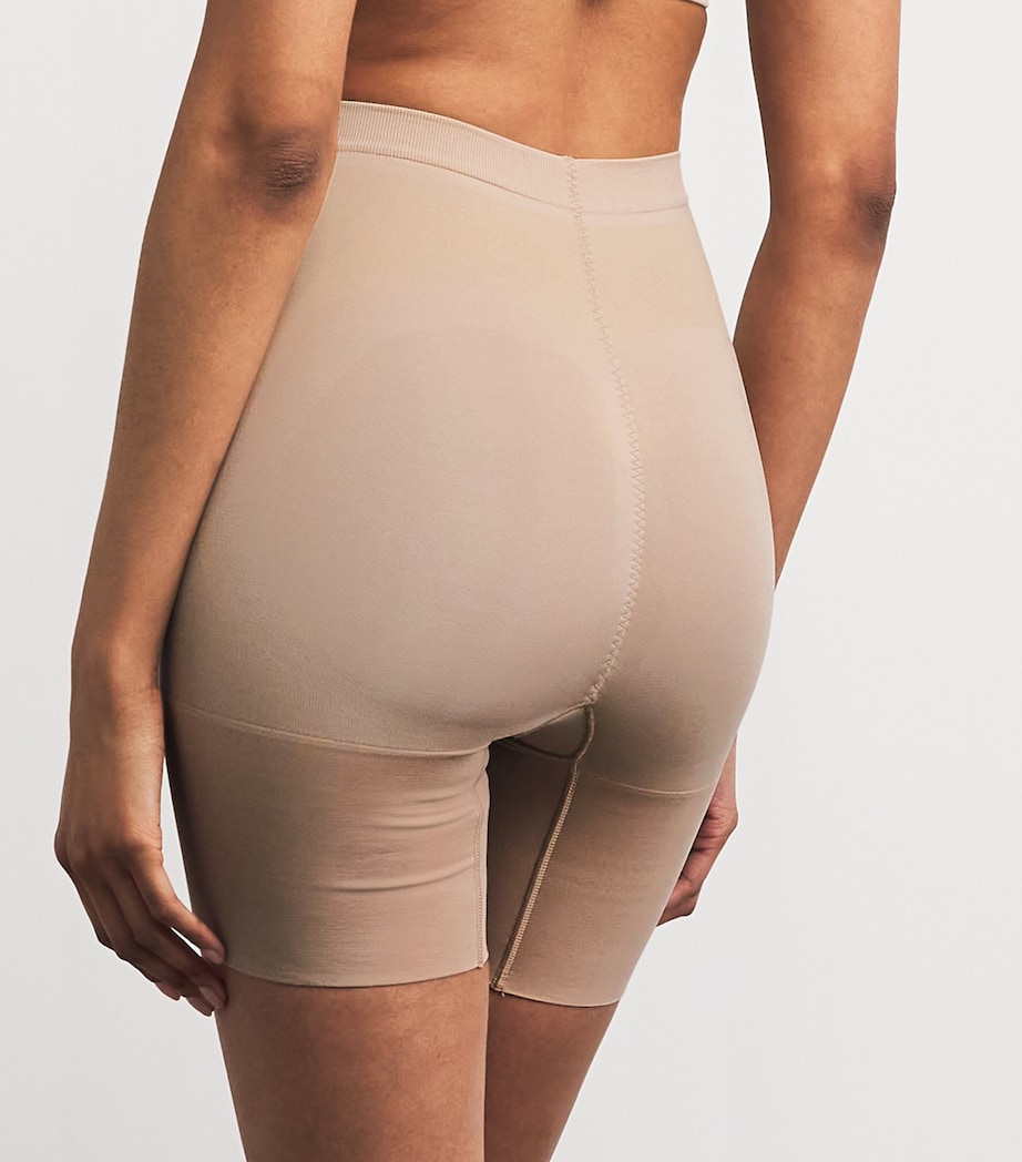 SPANX Womens SPANXsculpt GoFigure Mid-Thigh Shorts Chai Image 3