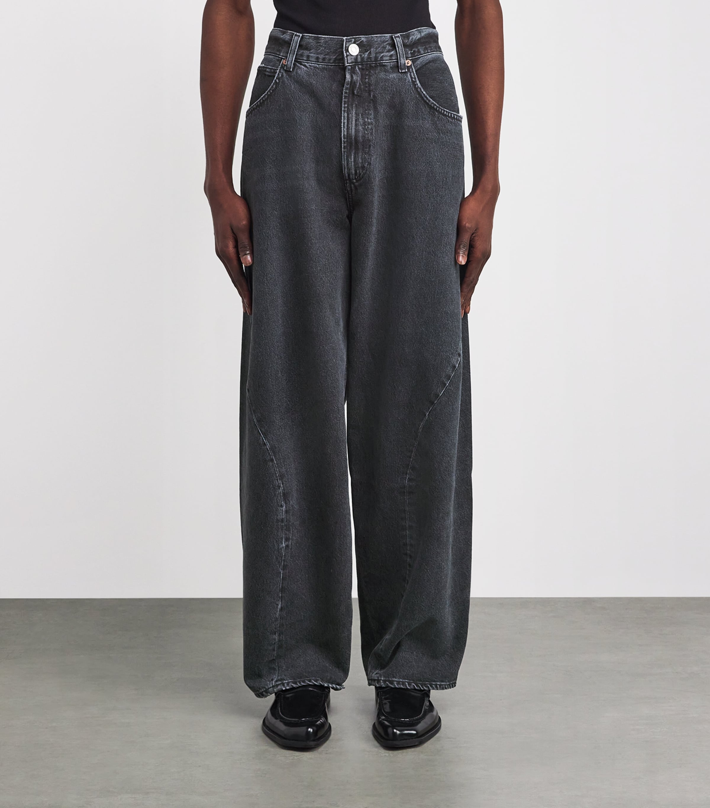 Twist Wide-Leg Jeans IKON Image 3