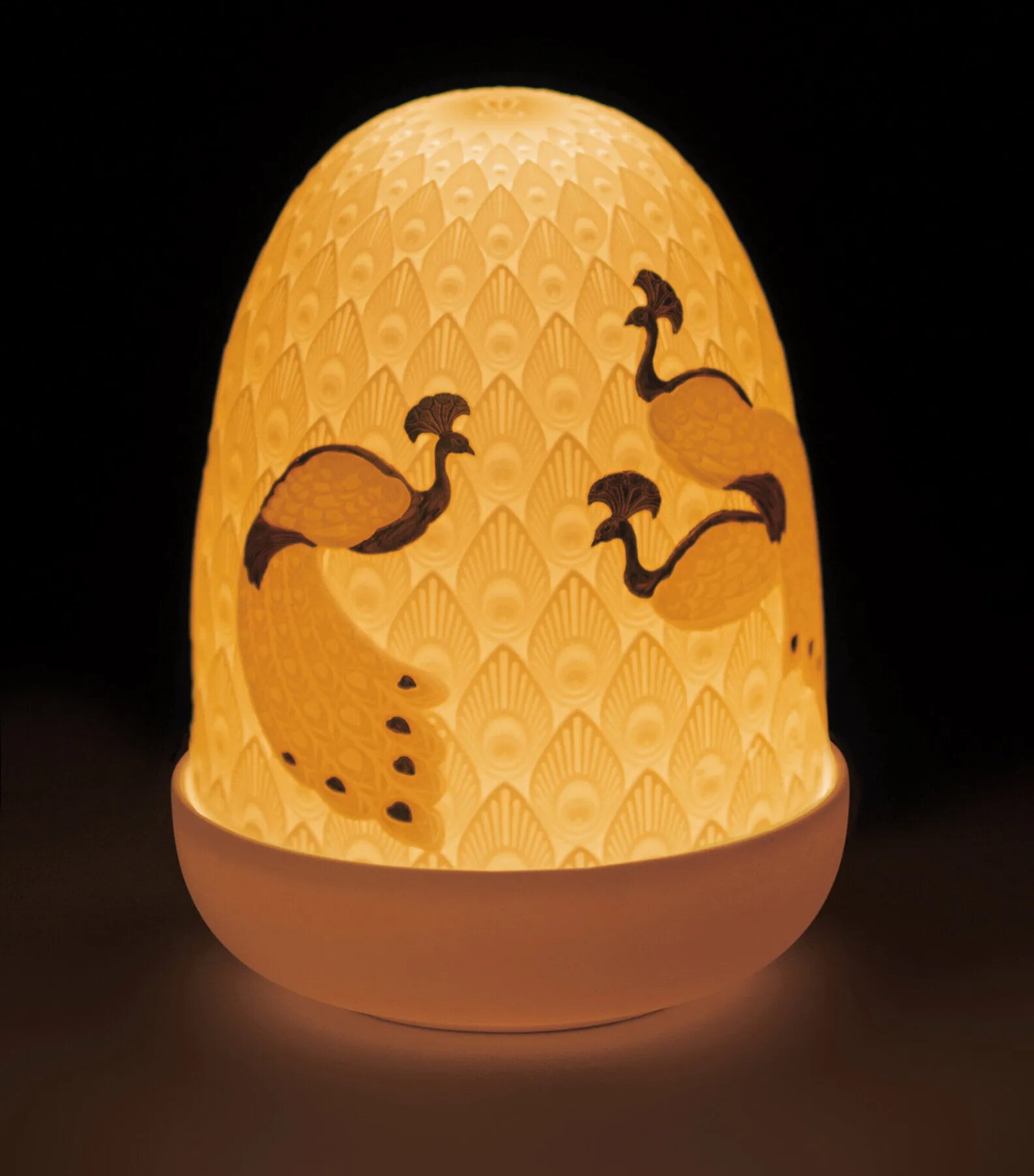 Lladró Cherry Blossom Dome Table Lamp Image 2