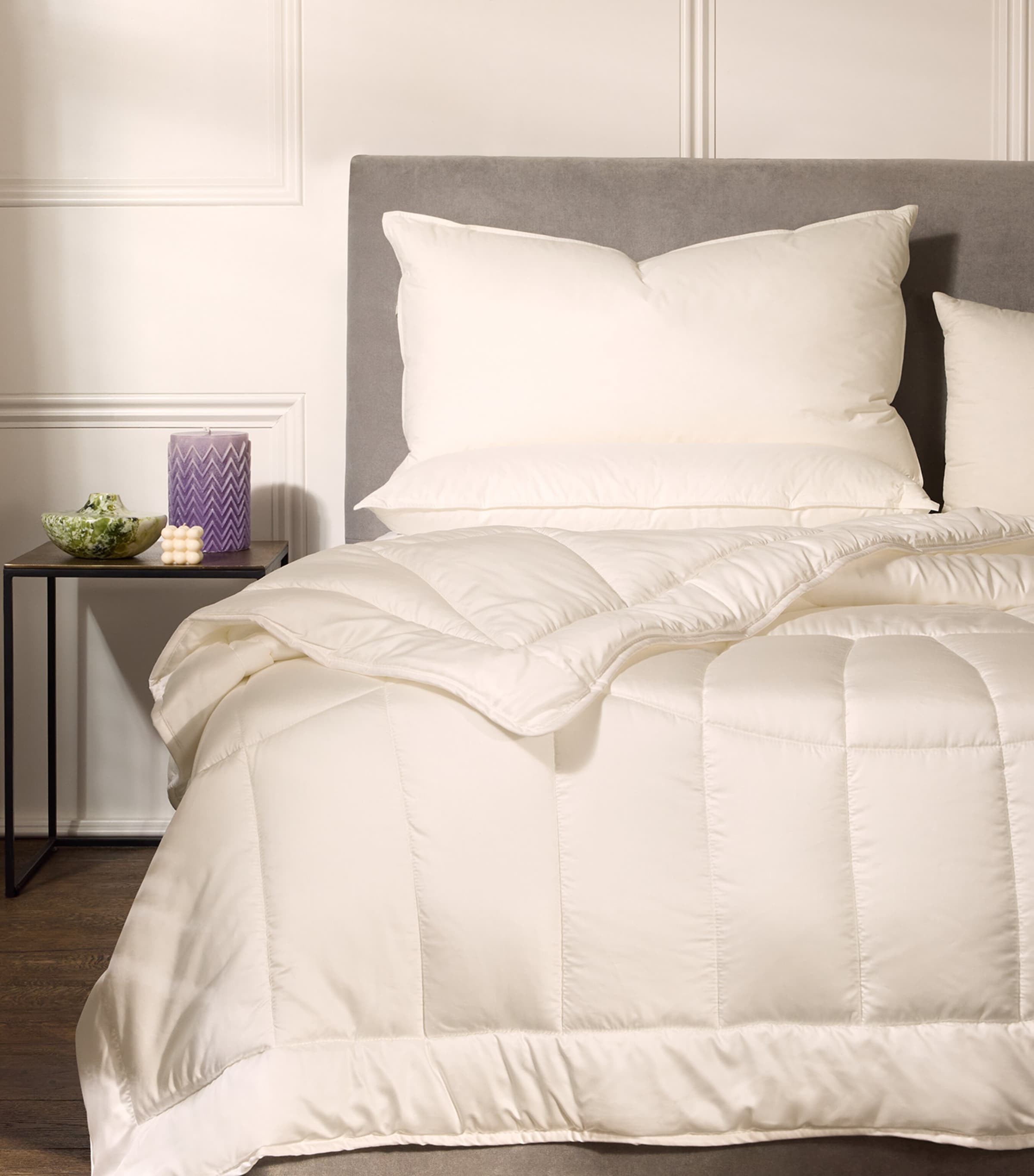 Firm Matterhorn Goose Down King Pillow (50cm x 90cm) WHITE Image 4