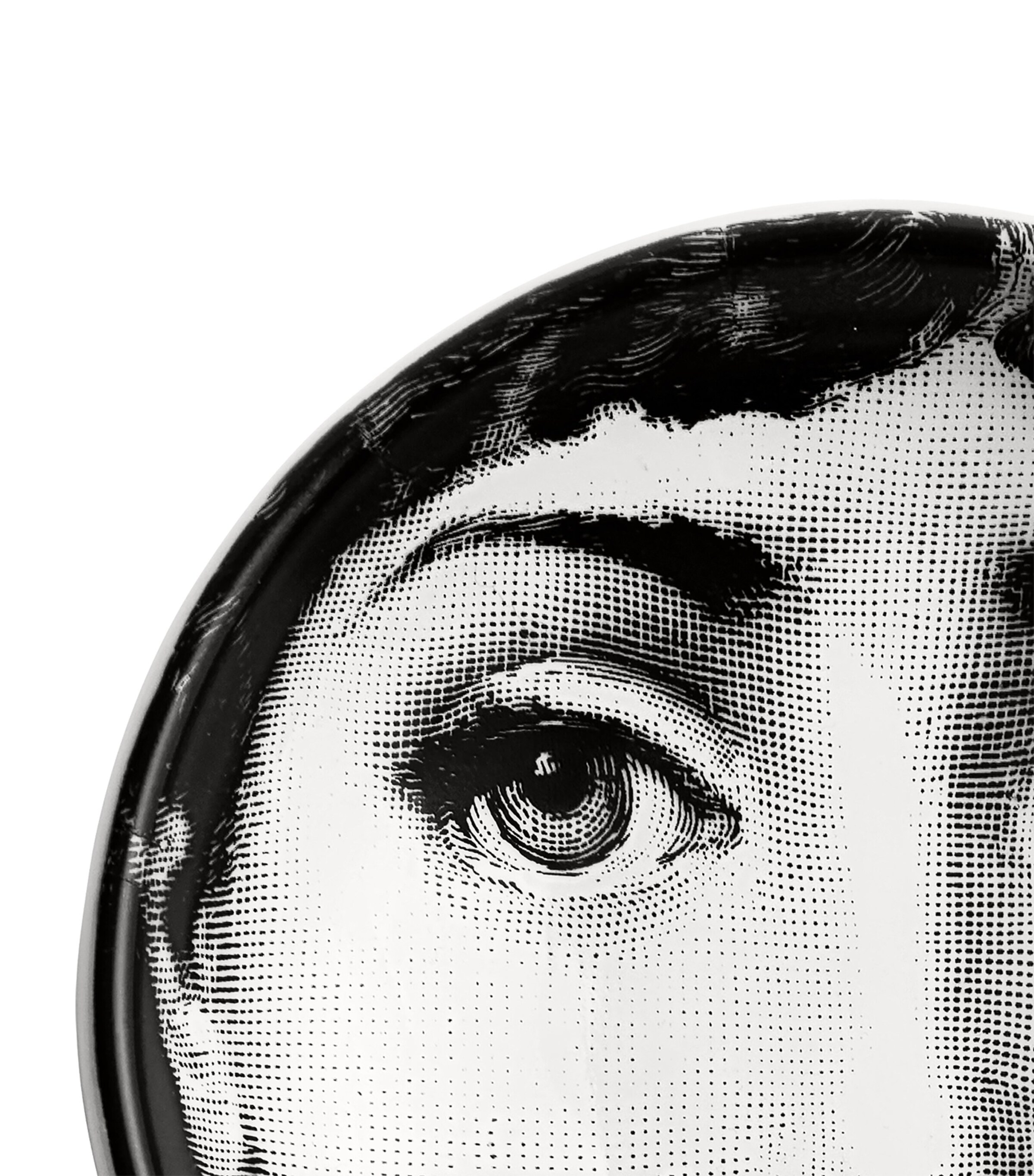 Fornasetti Tema e Variazioni No. 137 Ashtray (16cm) Image 4