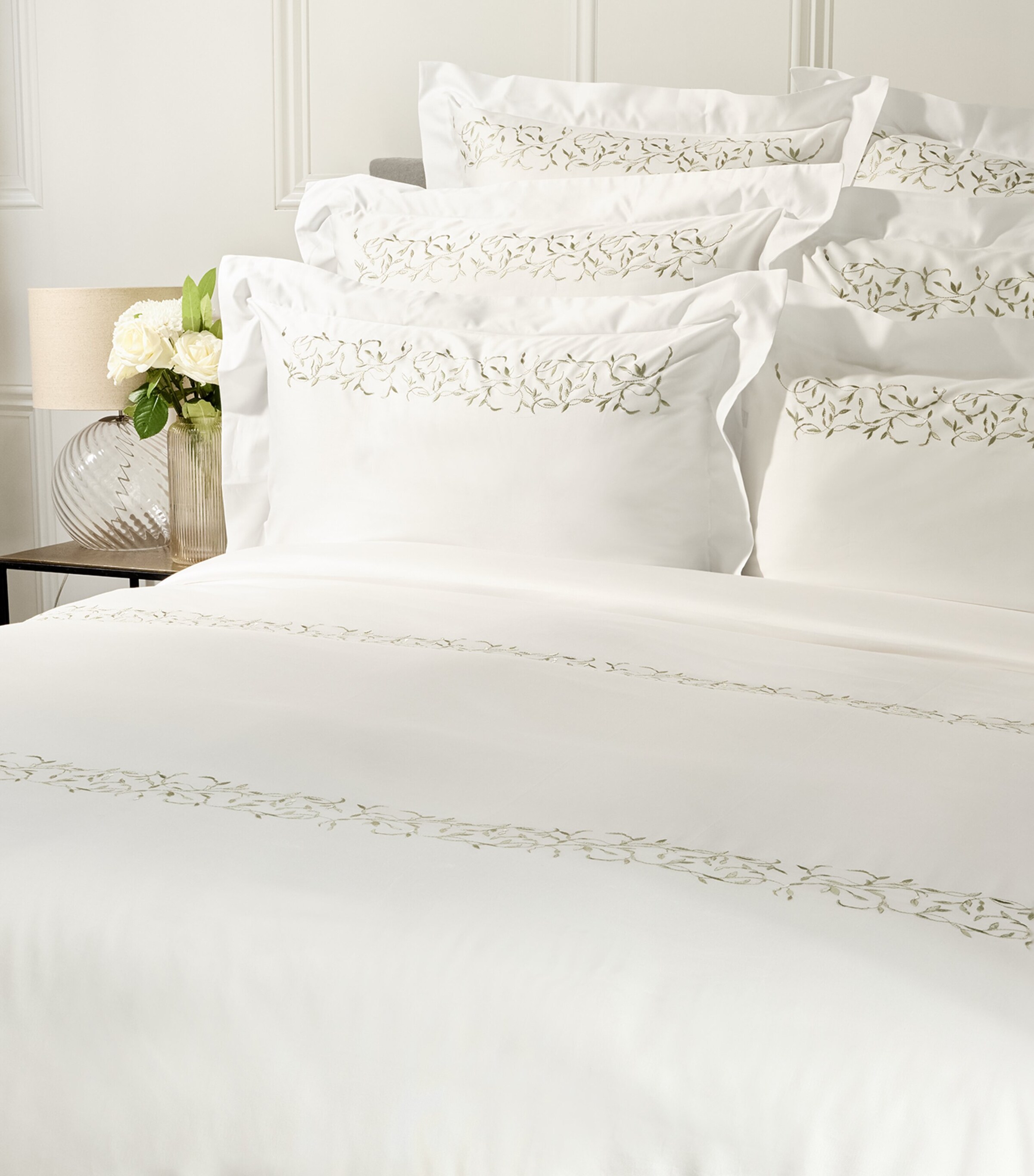 Harrods of London Tresco Embroidered Oxford Pillowcase Set (50cm x 75cm) White/sage Image 2