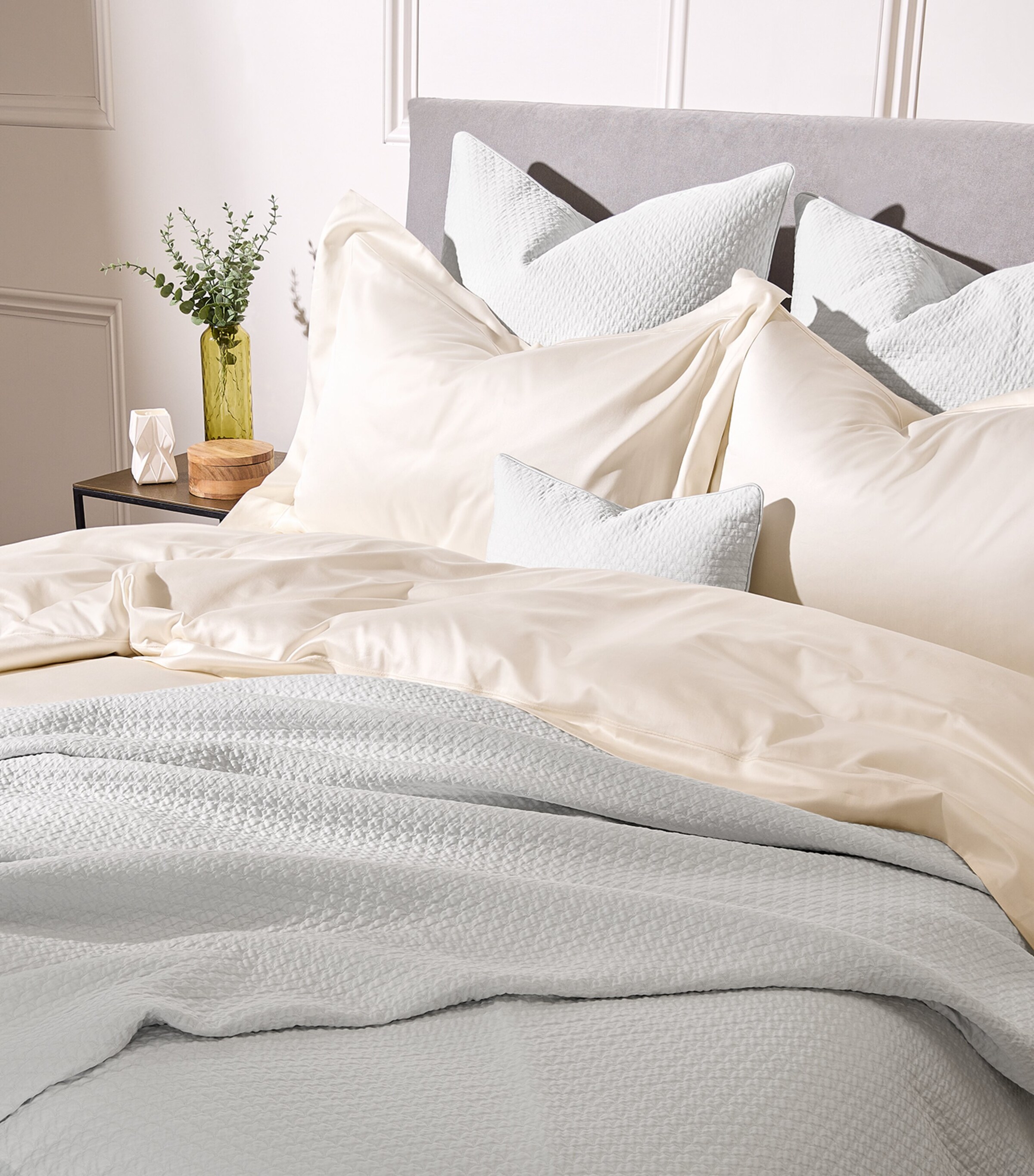 Prince Square Pillowcase (65cm x 65cm) 991 PERLE Image 3