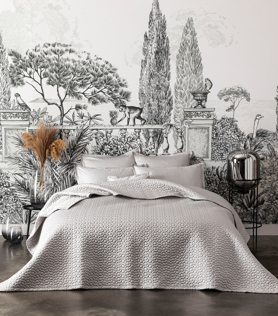 Quilted Poesie King Bedspread (260cm x 240cm) SILVER Image 2