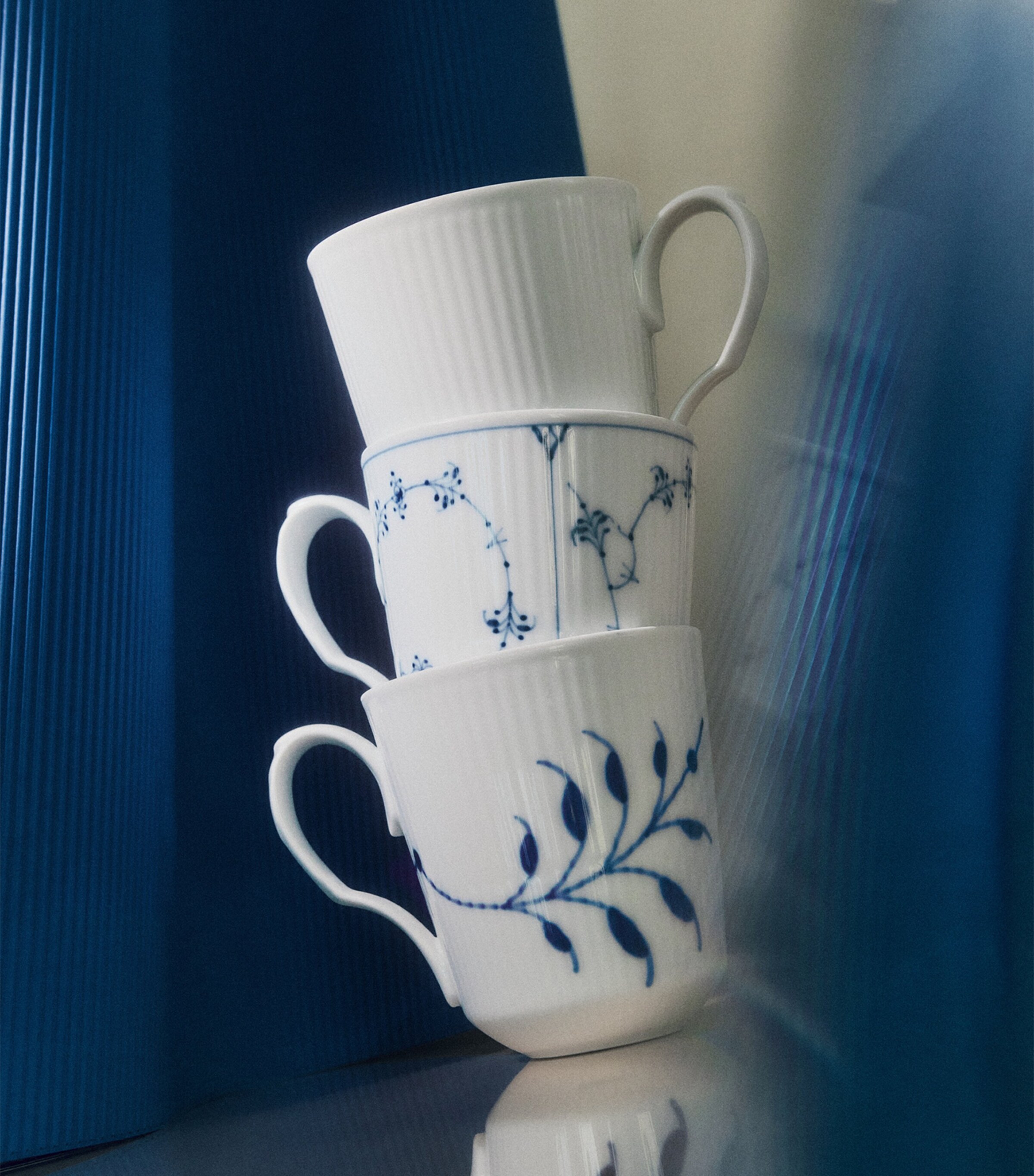 Royal Copenhagen Porcelain History Cup Gift Set Blue Image 2