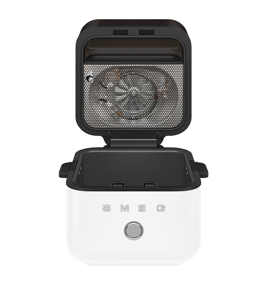 Smeg Air Fryer Matte White Image 6