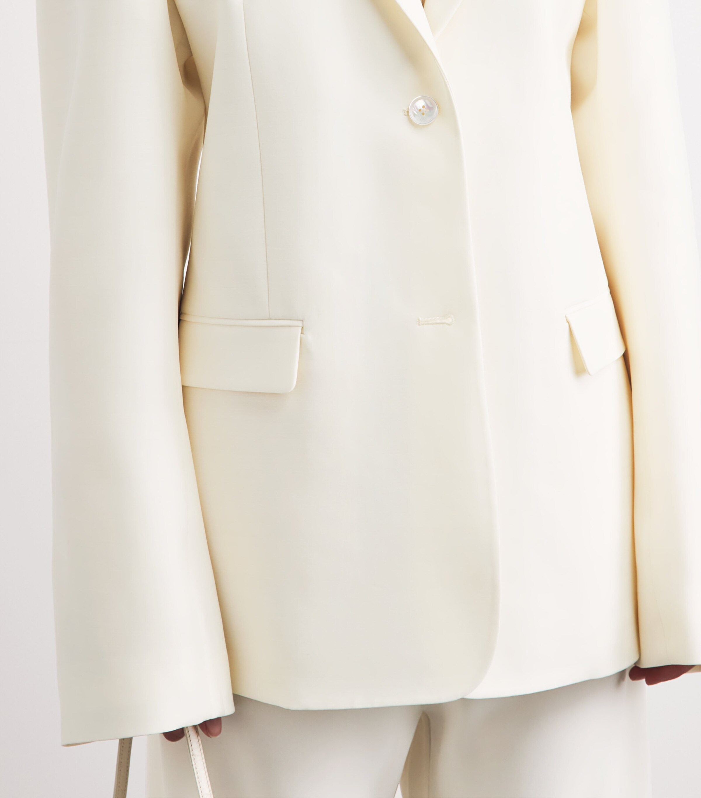 BITE Studios Womens Organic Wool-Silk Serena Blazer Off White Image 3