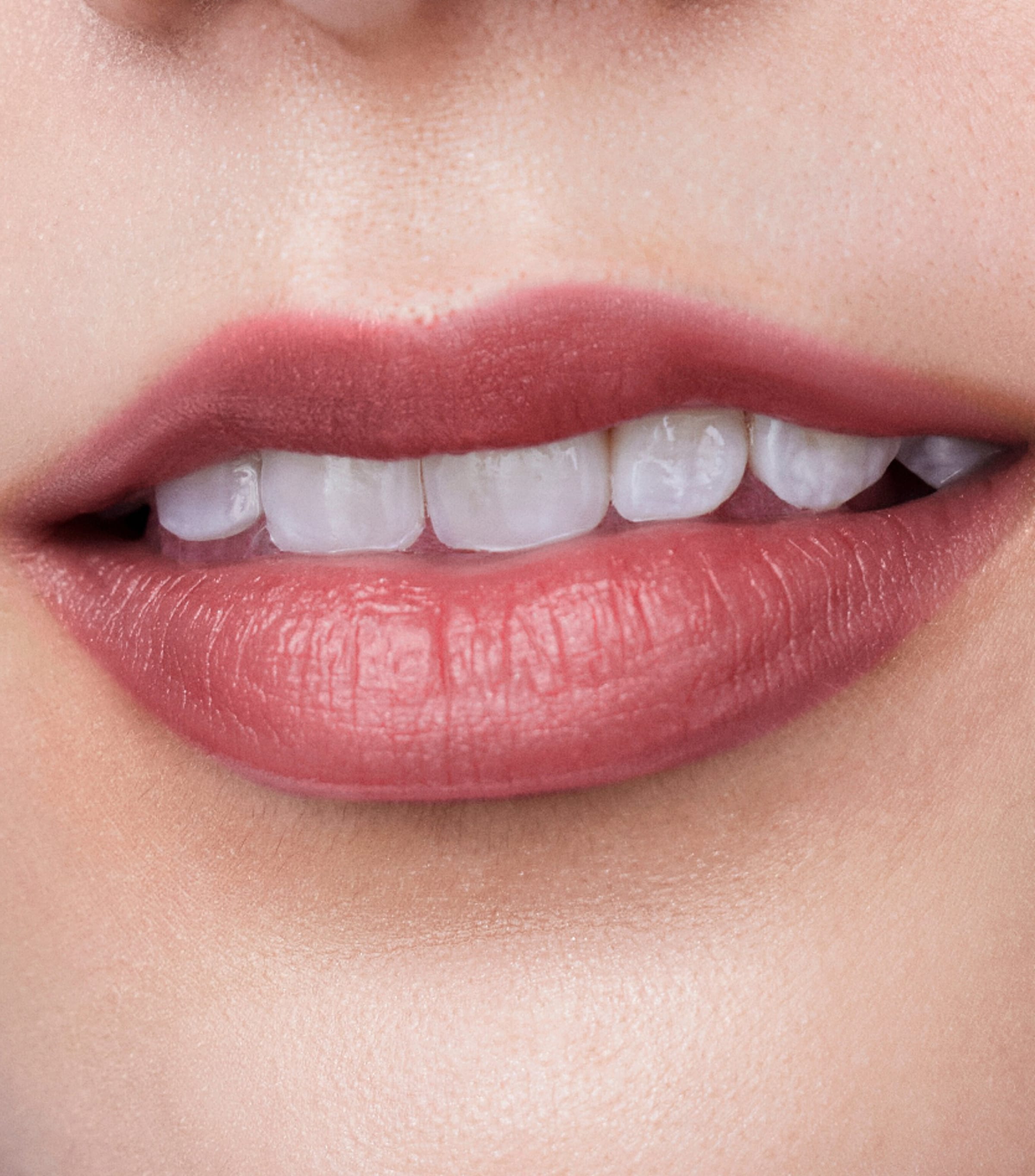 Pop Longwear Shine Lipstick FIG POP Image 3