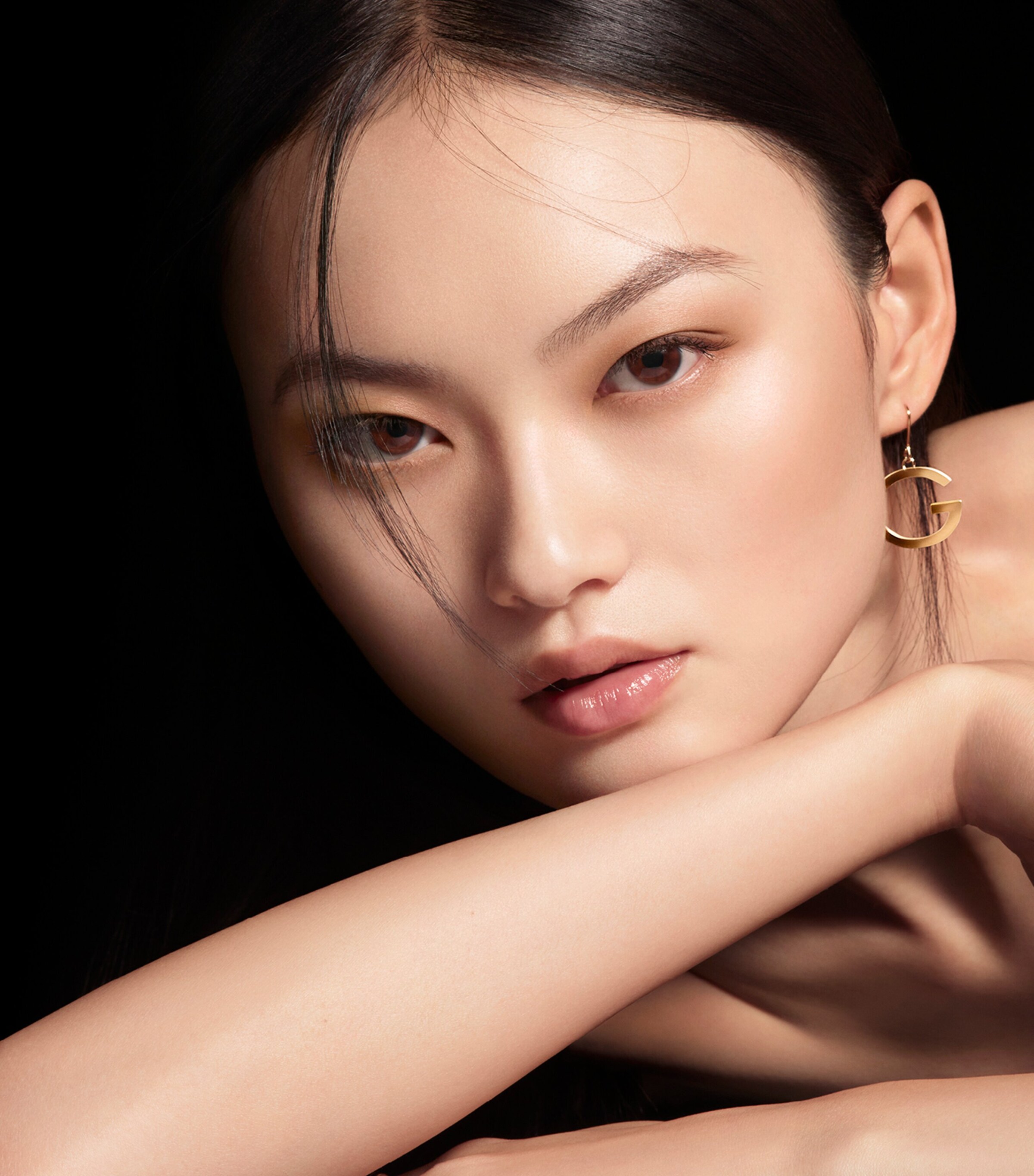 Parure Gold Skin Control Matte Compact Foundation 0.5N Image 2