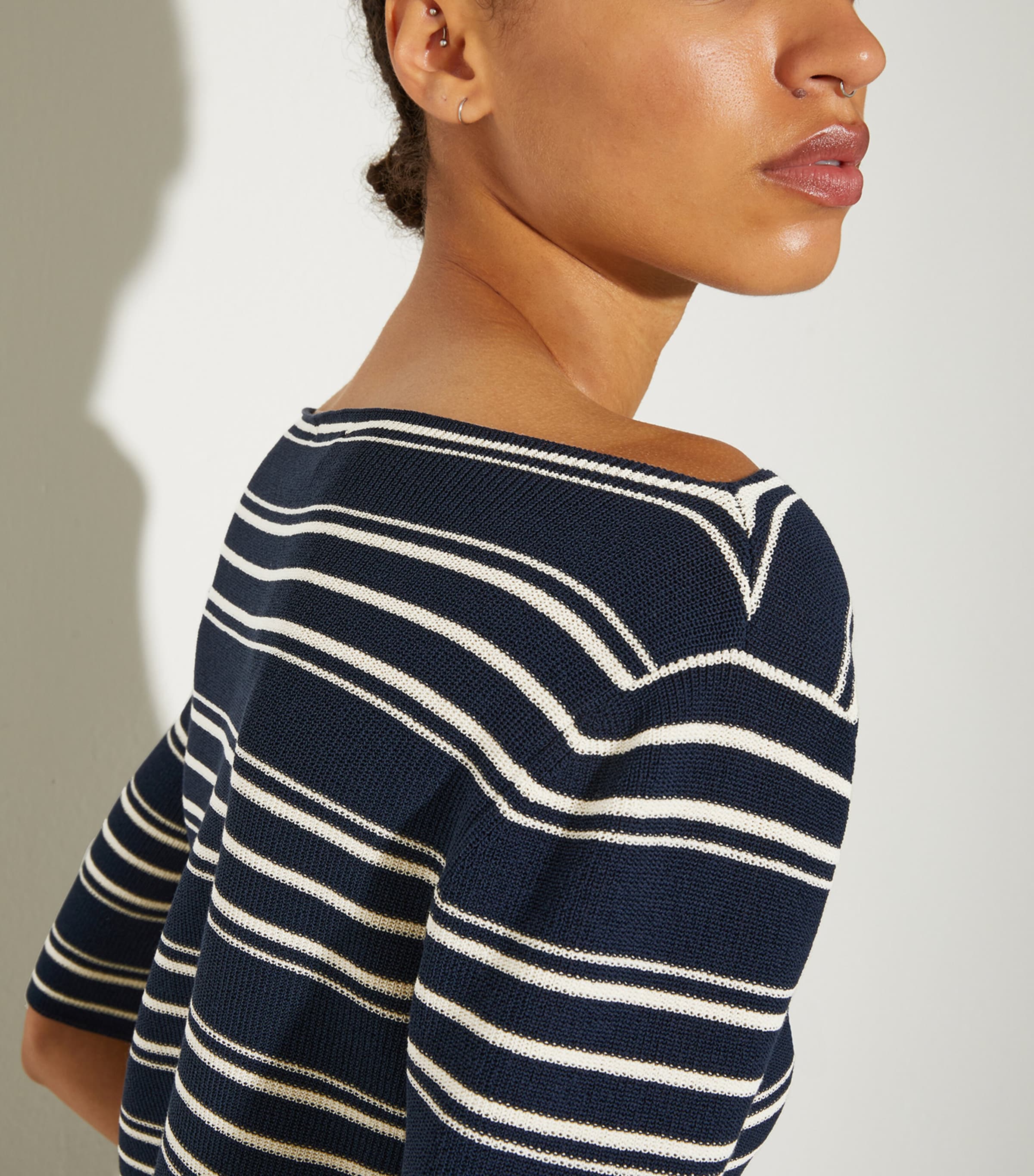 MAX&Co. Womens Stripe Boat-Neck Crop Top Navy Image 5