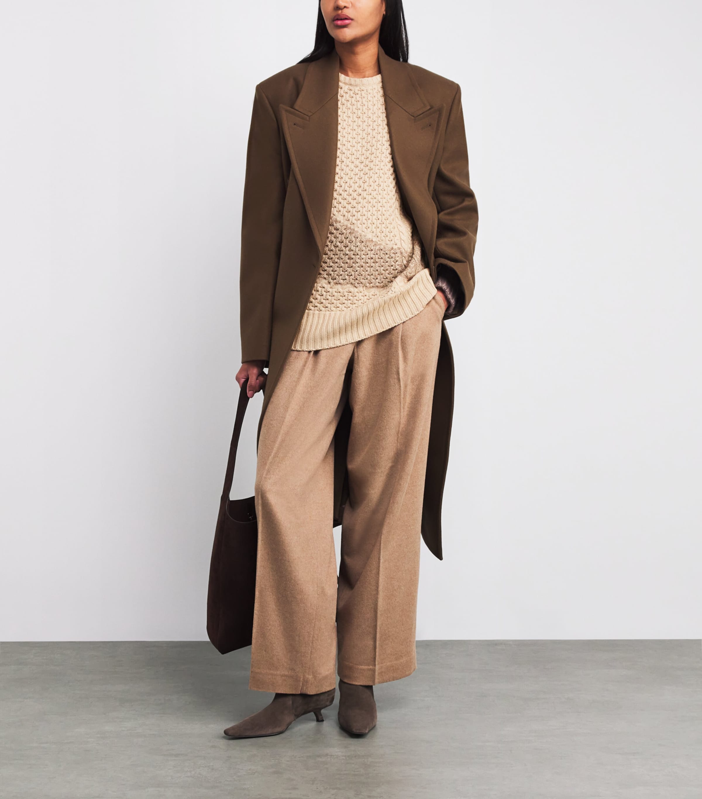 Cable-Knit Sweater VR3 CORDA/CACAO Image 2