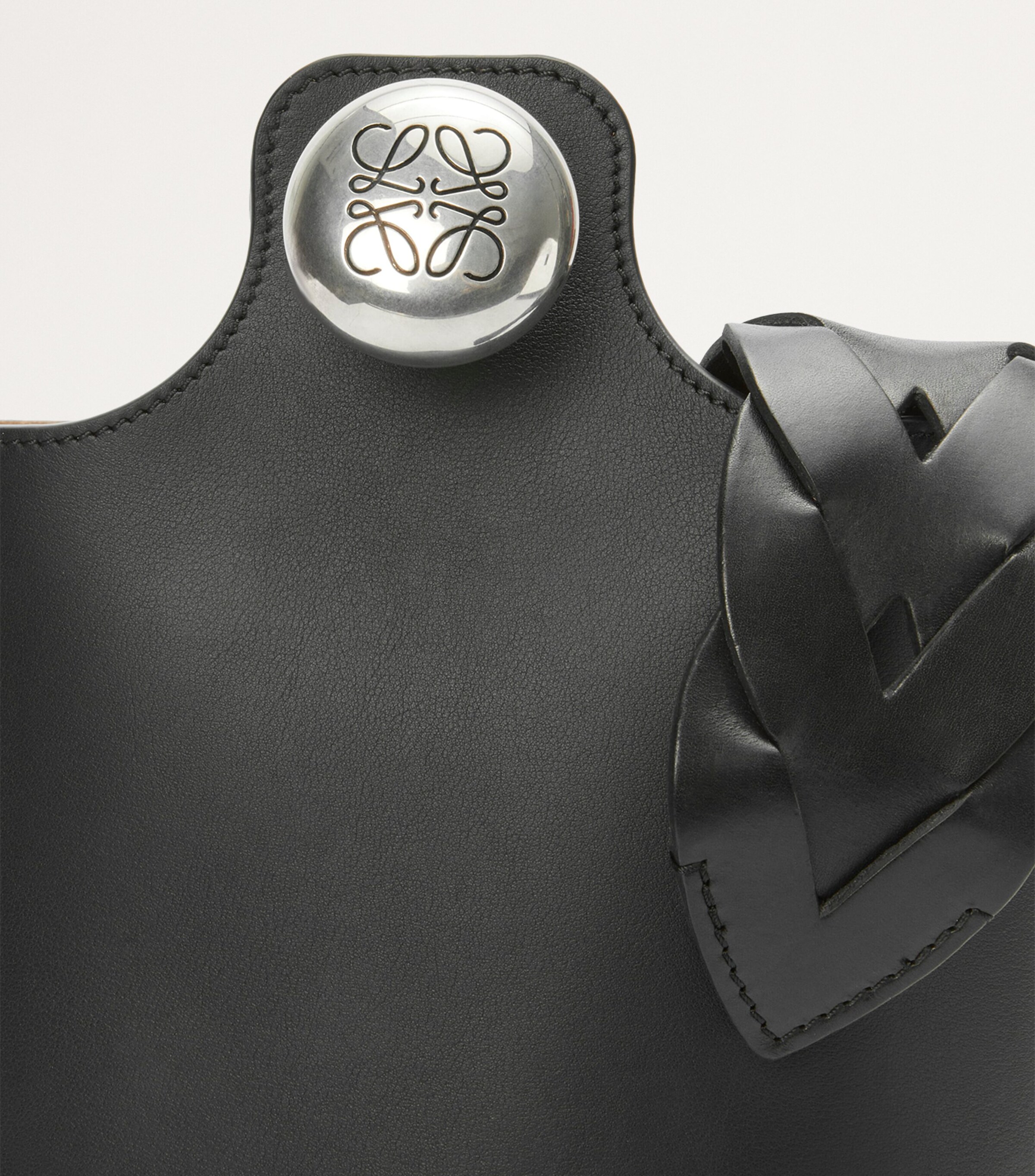 国内発送【LOEWE】ラージ PEBBLE レザー バケット バッグ Black 国内発】LOEWE Pebble バケットバッグ ラージ