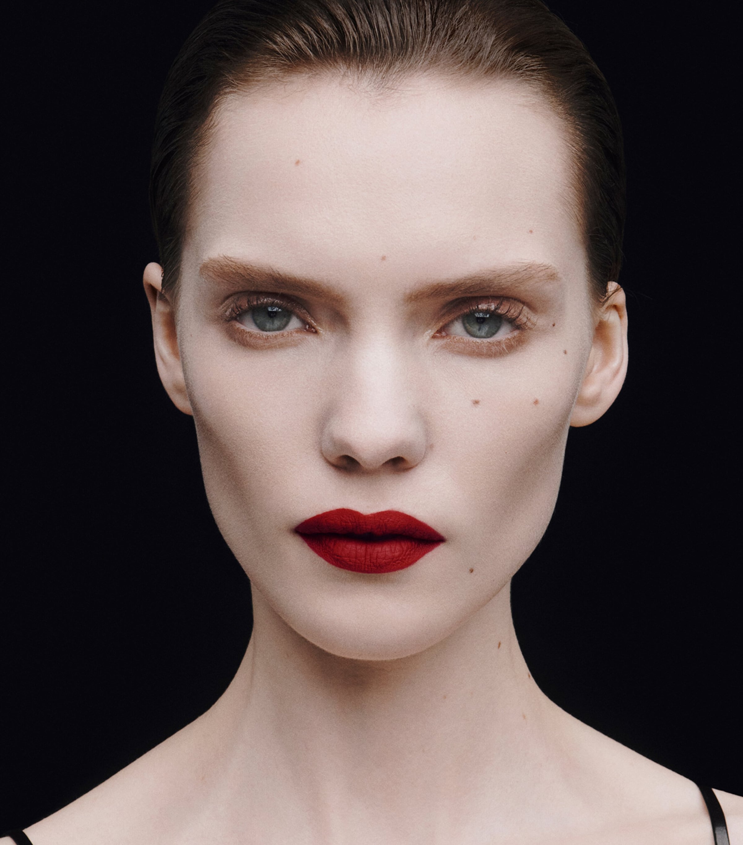 TOM FORD Liquid Lip Luxe Matte Blush Absolute Image 6