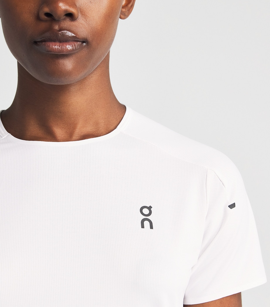 On Womens Performance T-Shirt White | Silver Image 3
