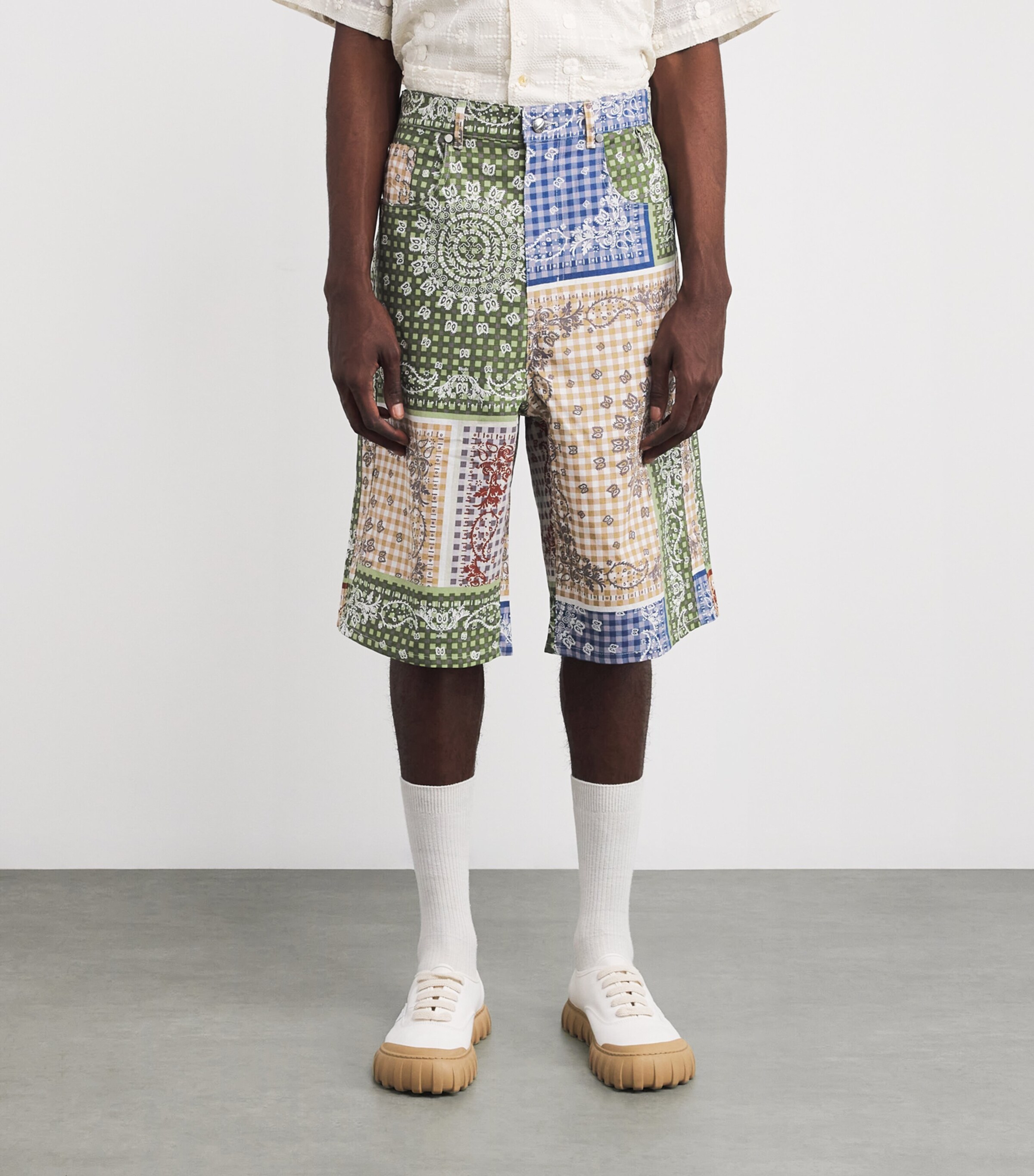 Linen-Cotton Bandana Print Shorts MULTI/ 0108 Image 3