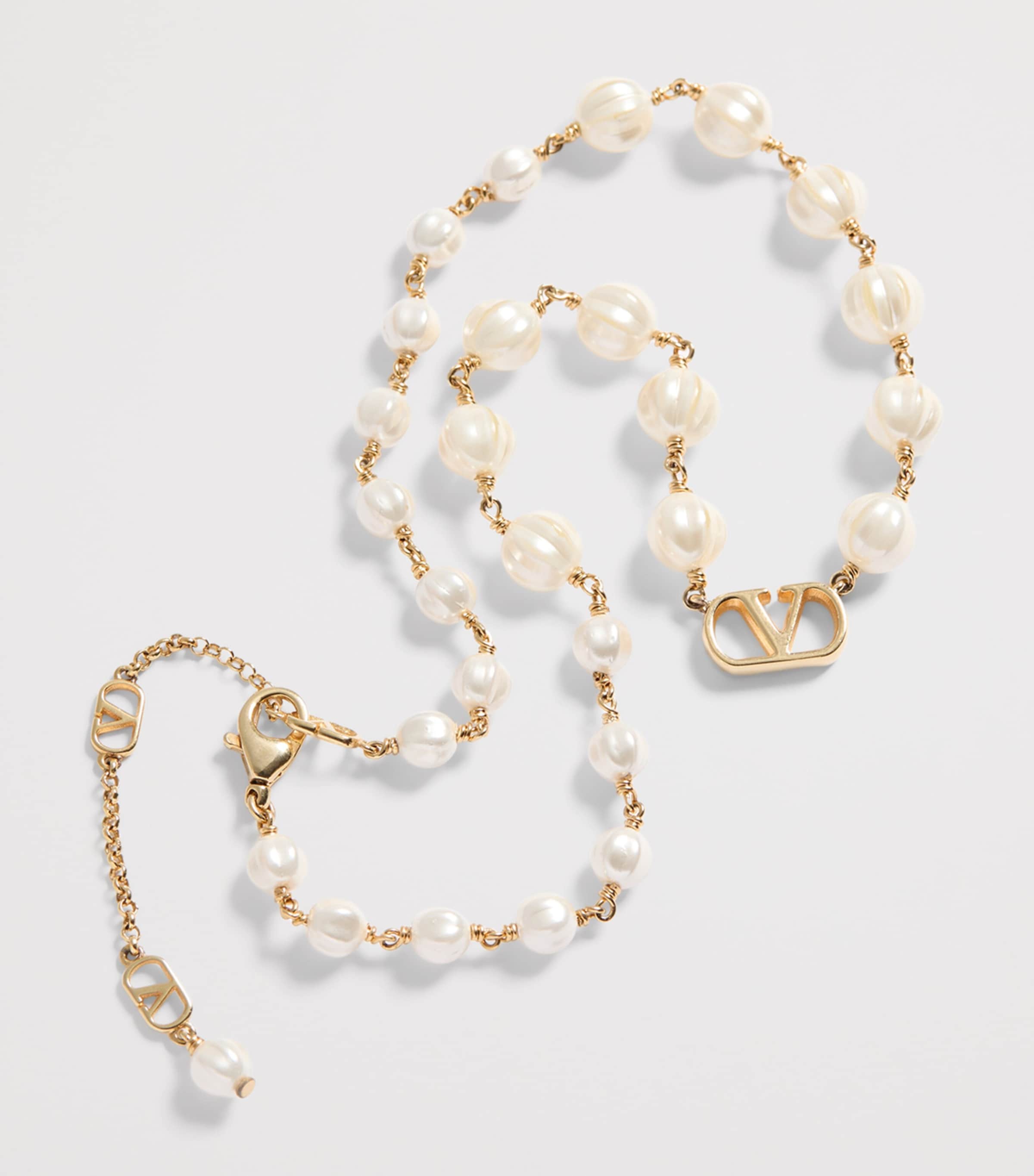 Valentino Garavani Faux Pearl VLogo Signature Necklace Image 3
