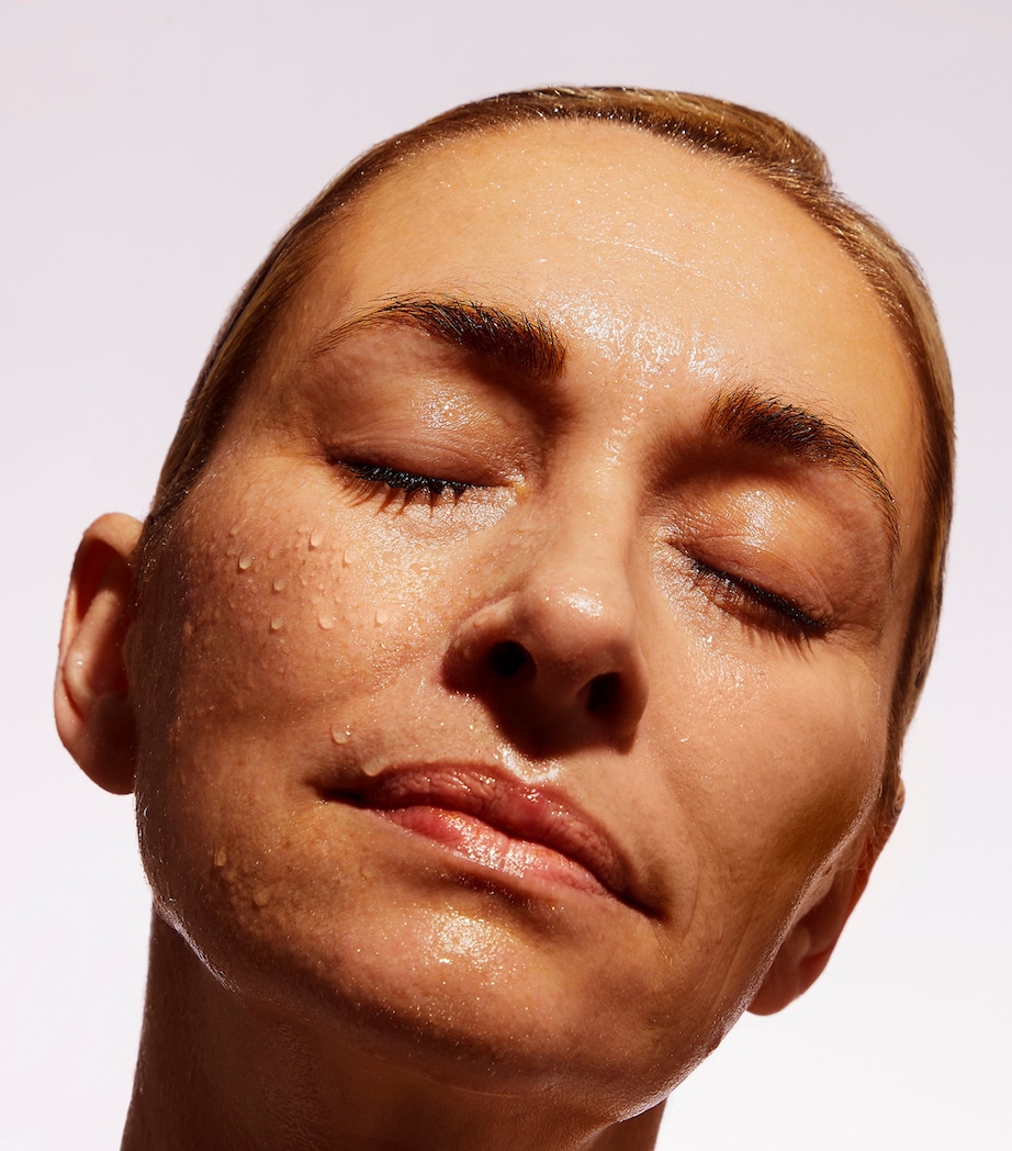 Hyaluronic Acid Hydrating Serum (30ml) NO COLOUR Image 4