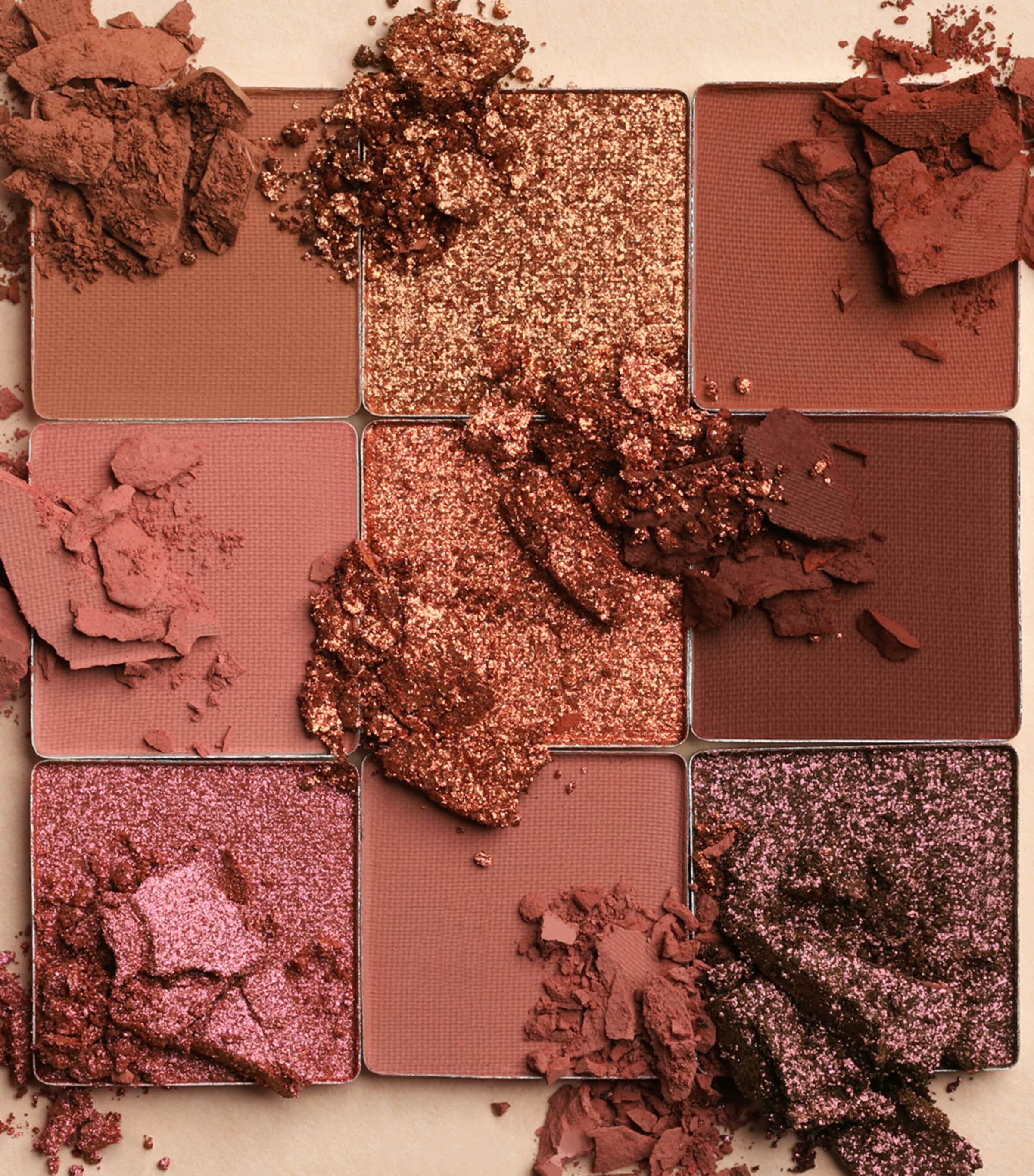 Medium Nude Obsessions Eyeshadow Palette MEDIUM Image 3