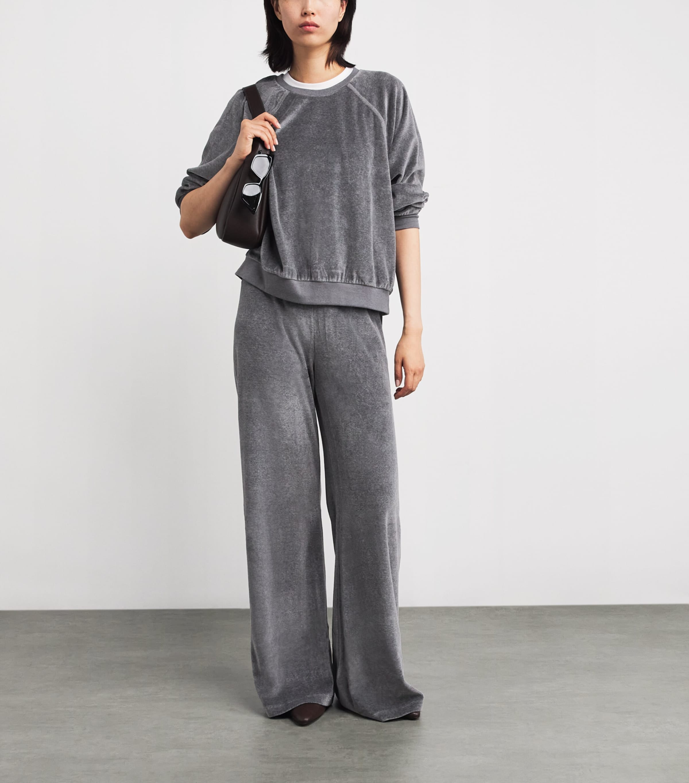 Suzie Kondi Womens Cotton-Blend Zephyra Sweatpants Charcoal Heather Image 2