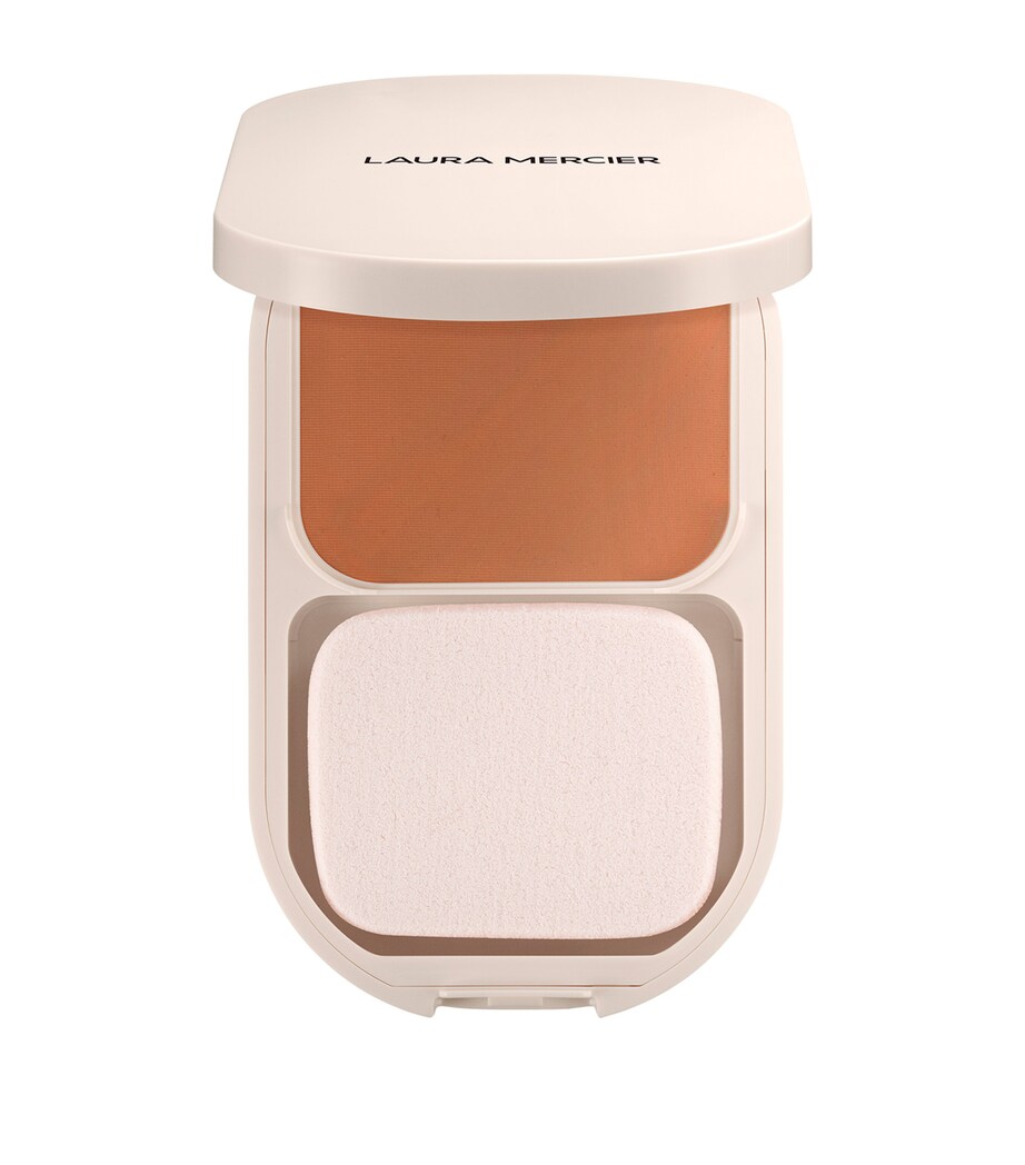 Real Flawless Feathermatte Powder Foundation 4WÂ Image 1