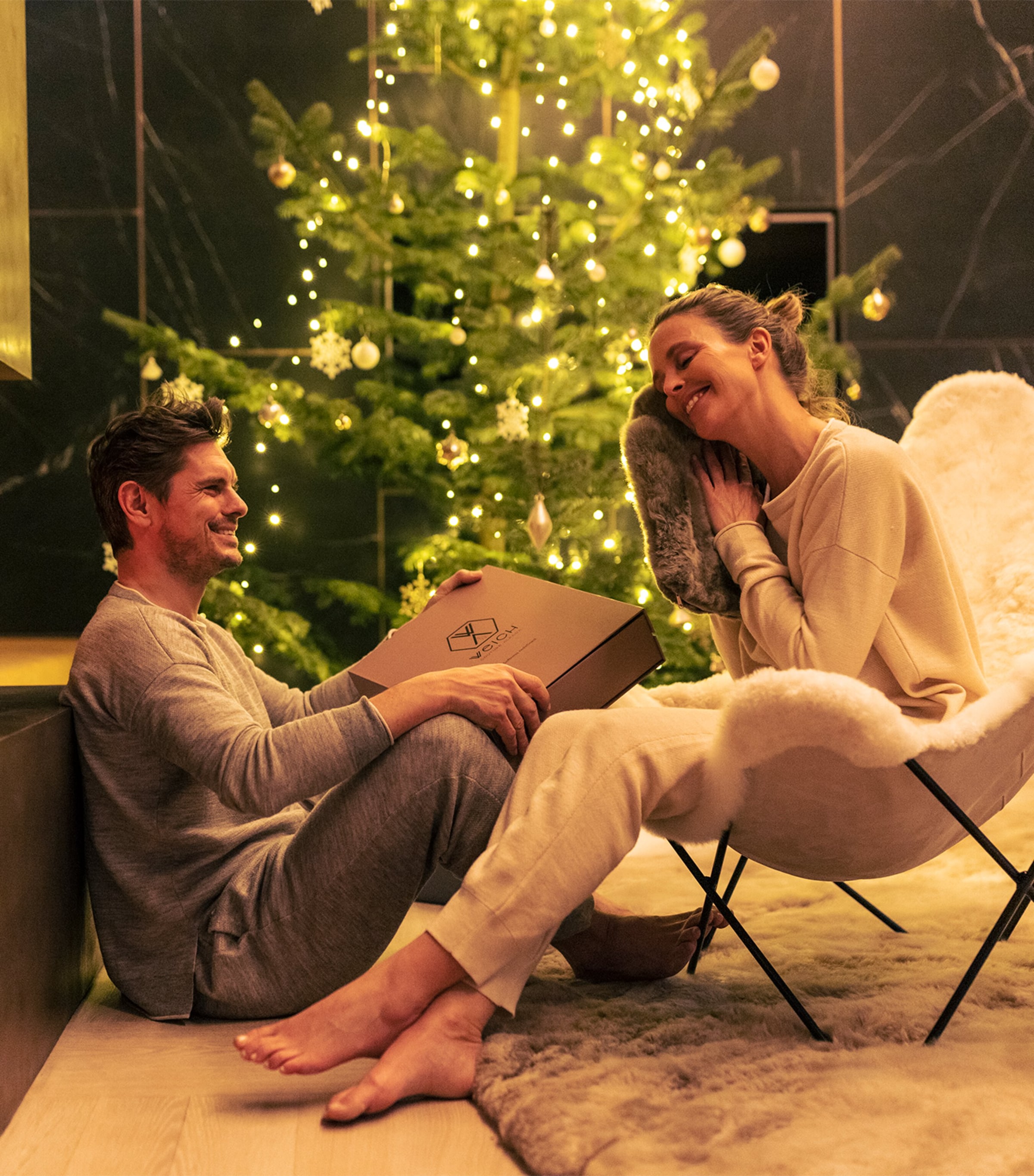 Calmo Hot Water Bottle (1.8L) DARK CHAMPAGNE Image 6