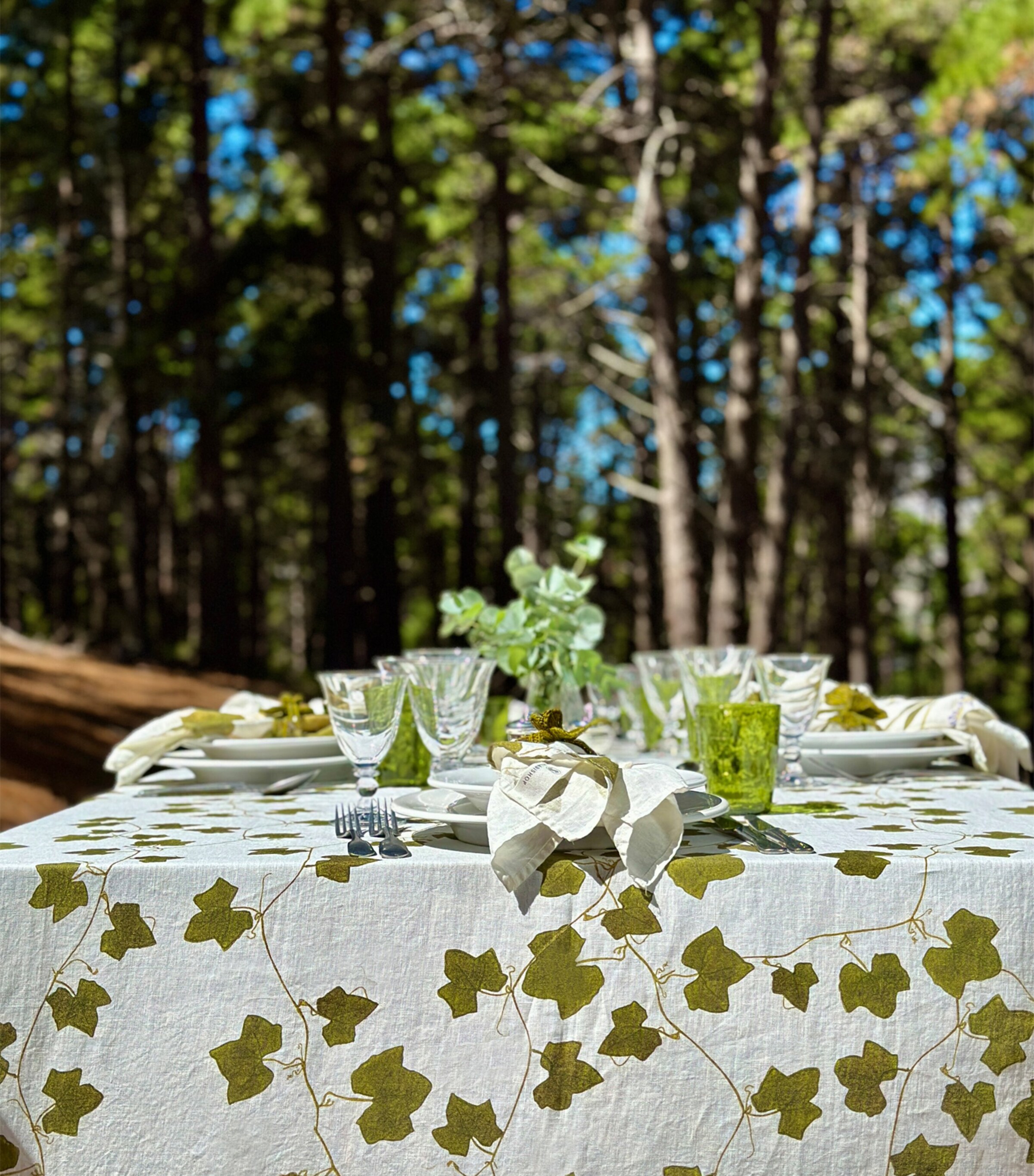 Summerill & Bishop Linen Ivy Napkin (50cm x 50cm) Green Image 4