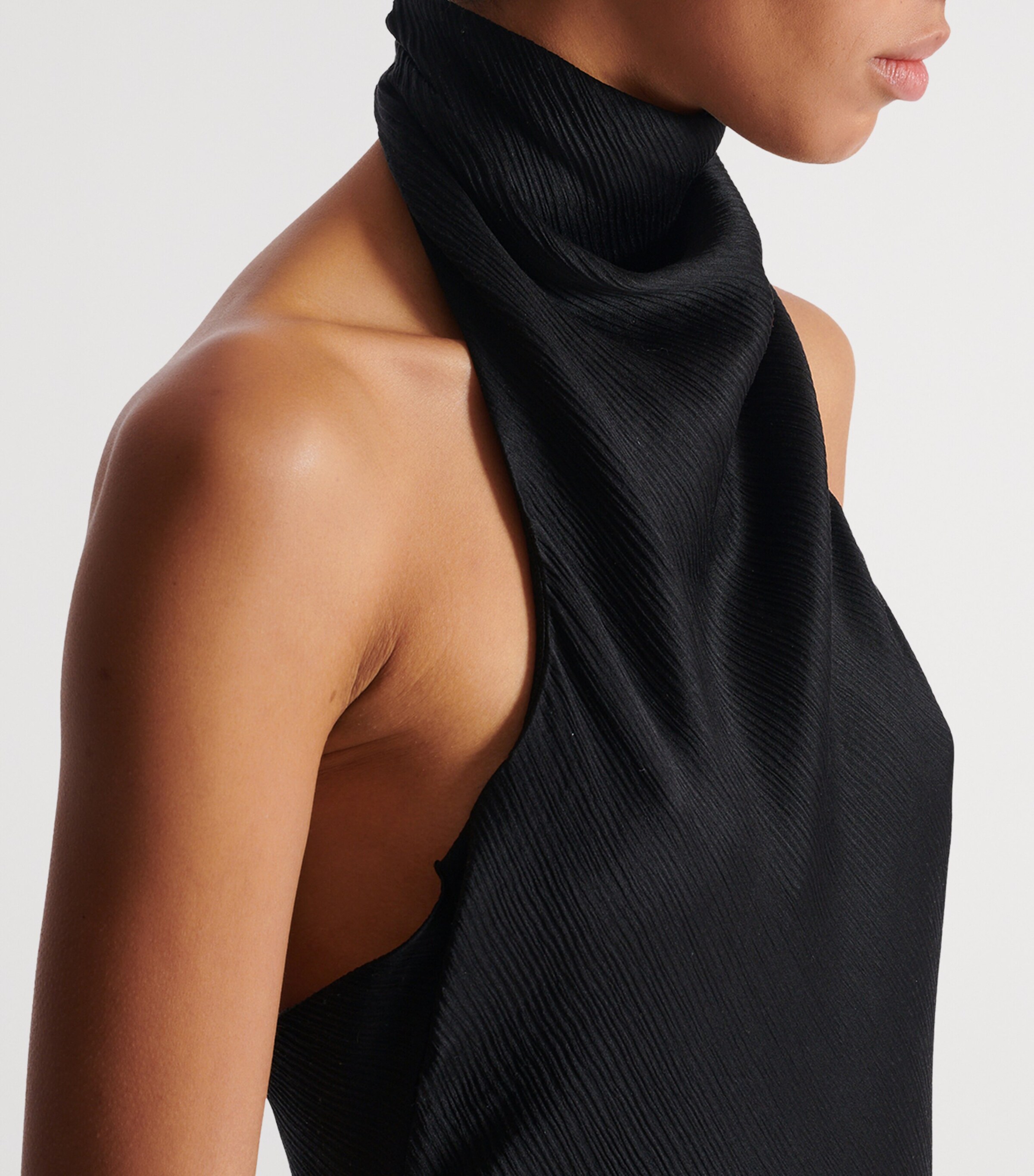 Silk Crepe Halterneck Top 0PA NOIR Image 7
