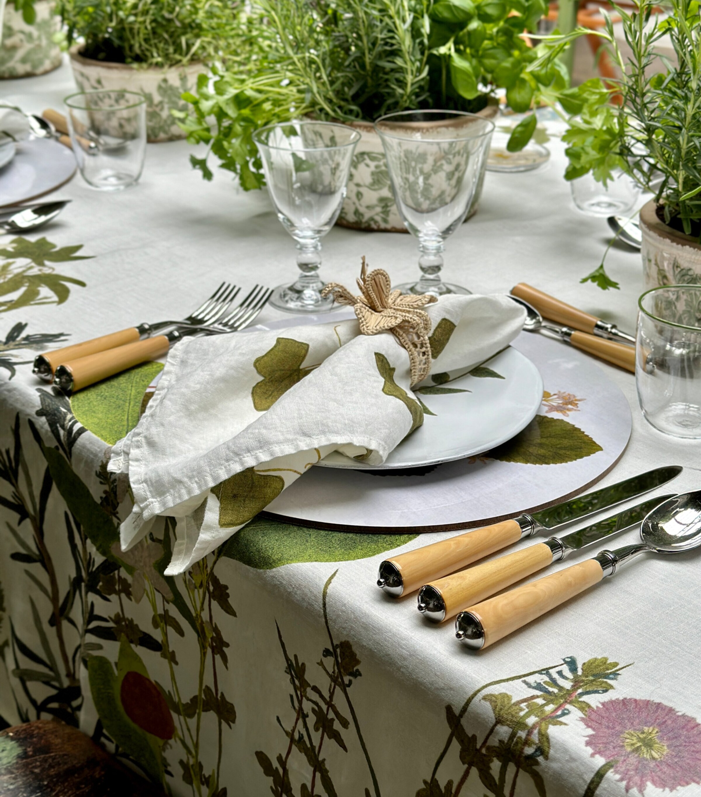Linen Herb Garden Tablecloth (165cm x 380cm) GREEN Image 5