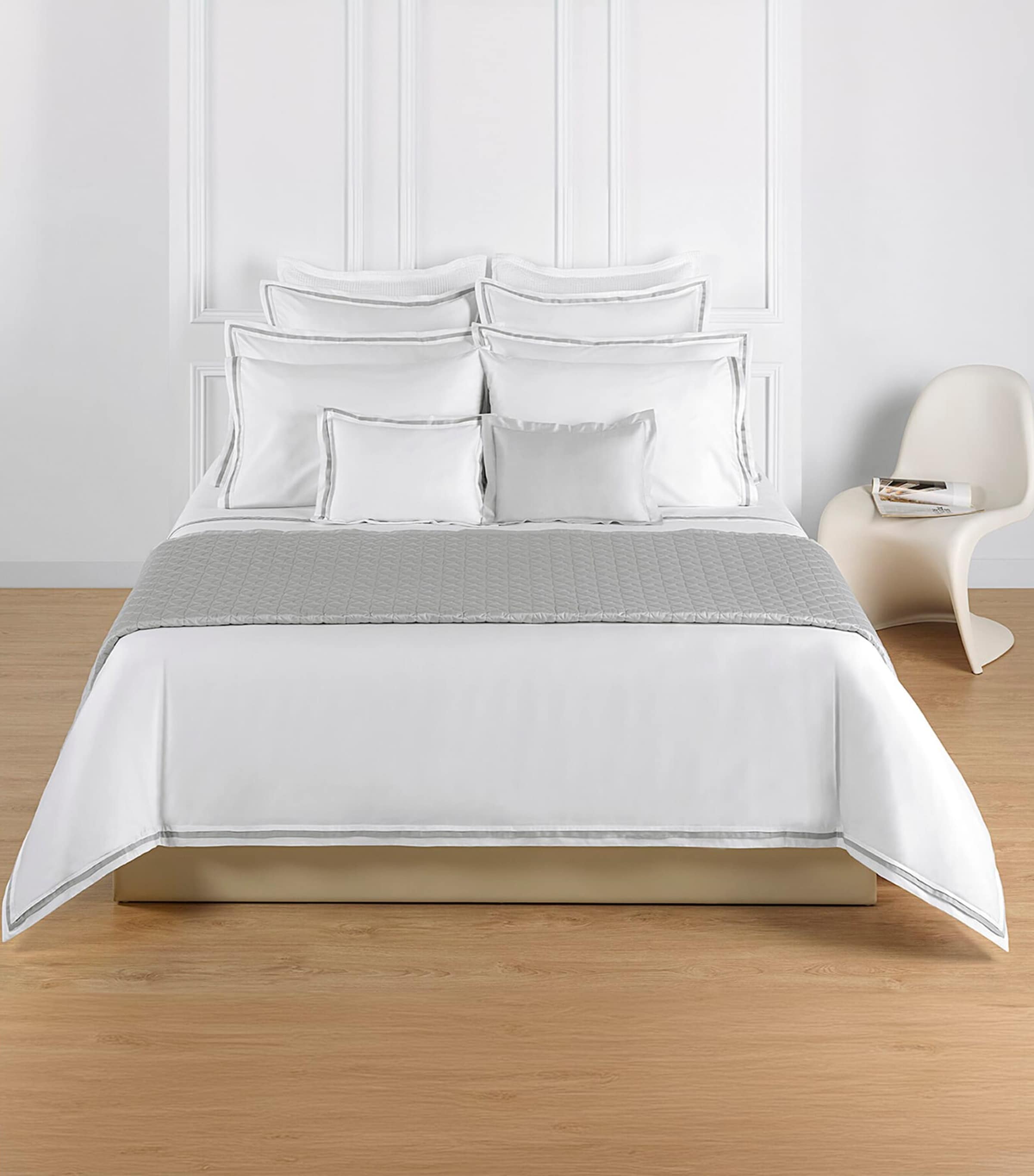 Amalia Sea Island Cotton Eden Super King Duvet Cover Set White/cool Grey Image 1