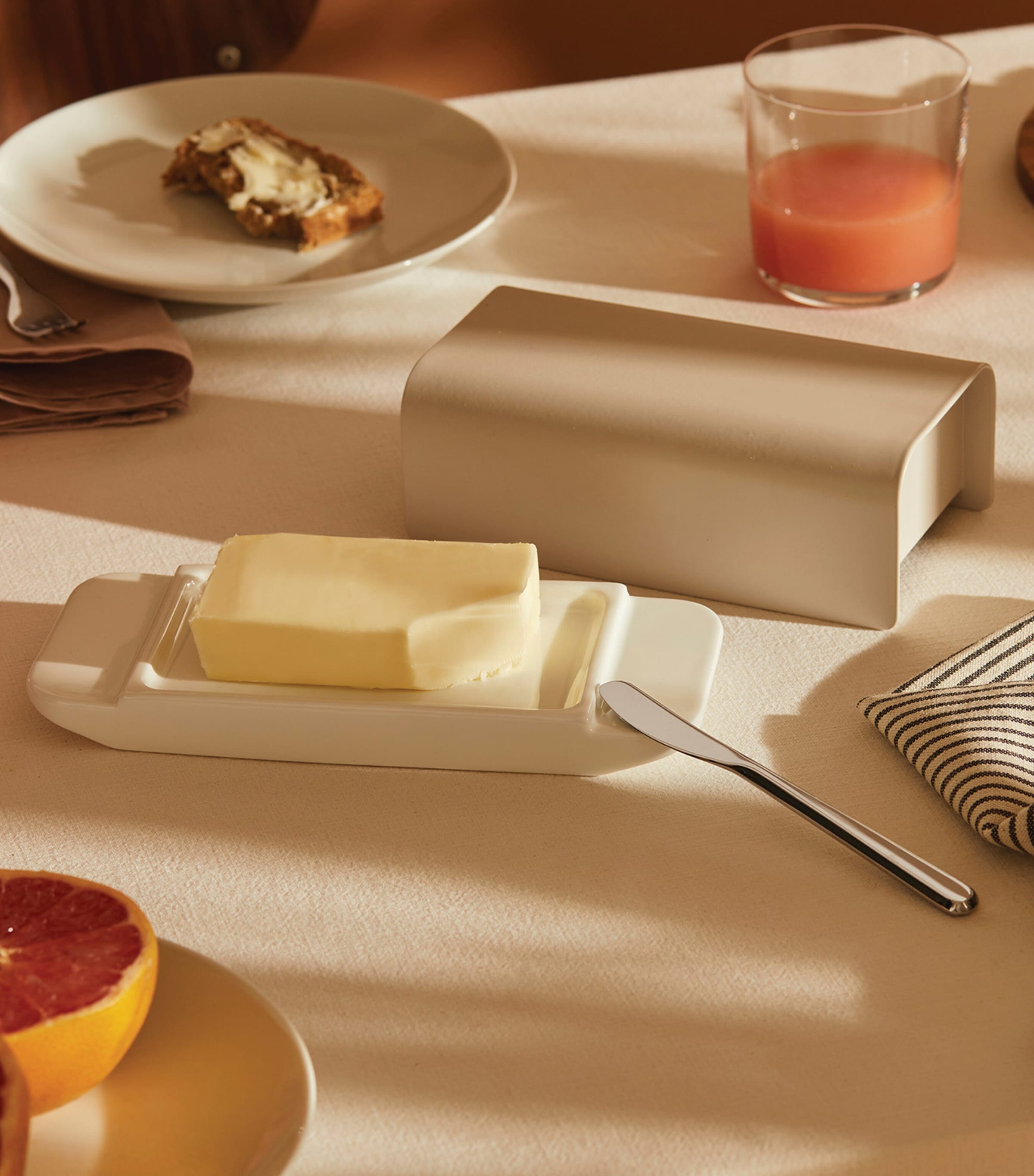 Alessi Mattina Butter Dish (21cm) Image 3