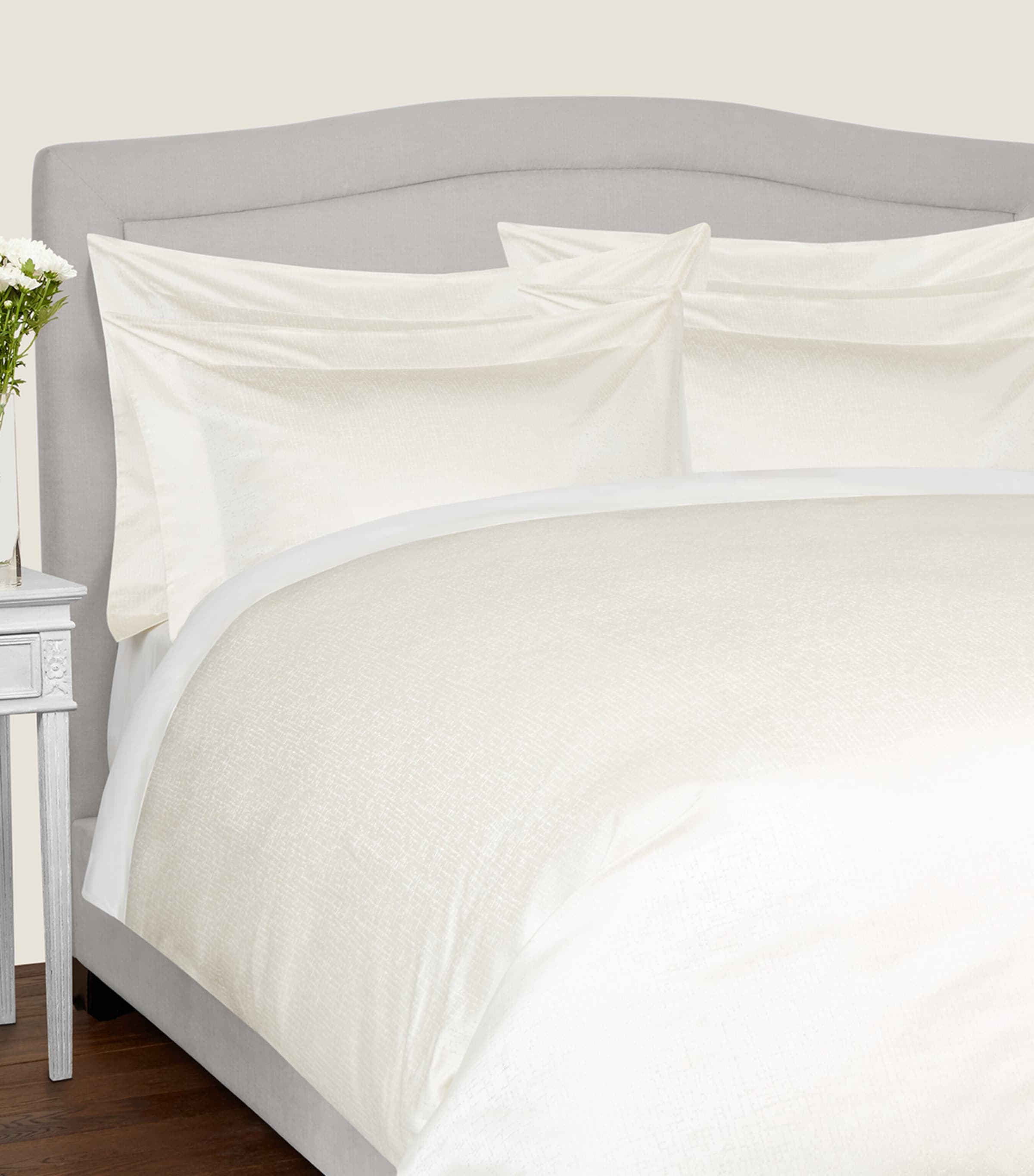 Frette Glowing Weave Cushion Cover In Ivory