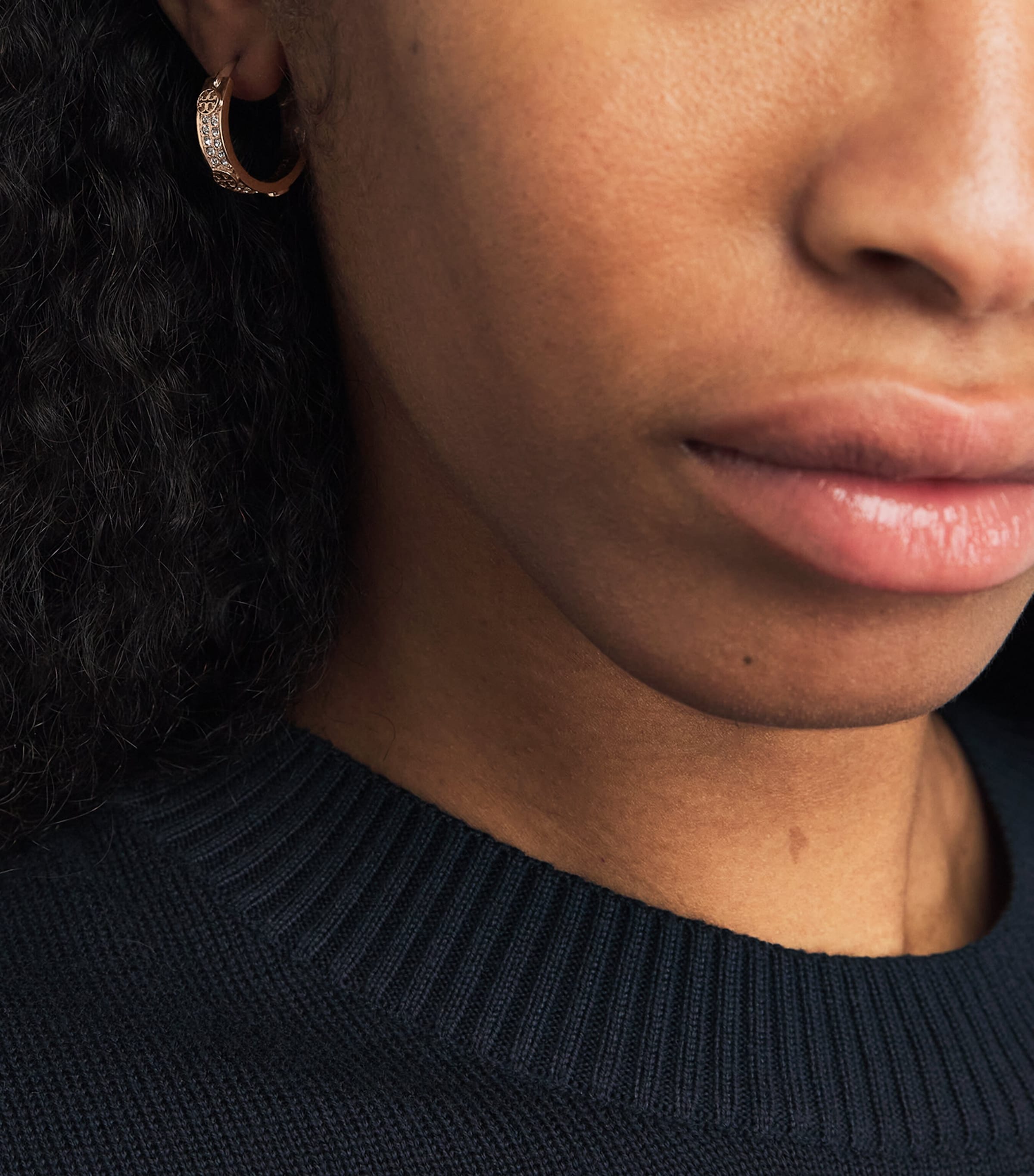 Small Icon Pavé Hoop Earrings ROSE GOLD / PINK Image 2