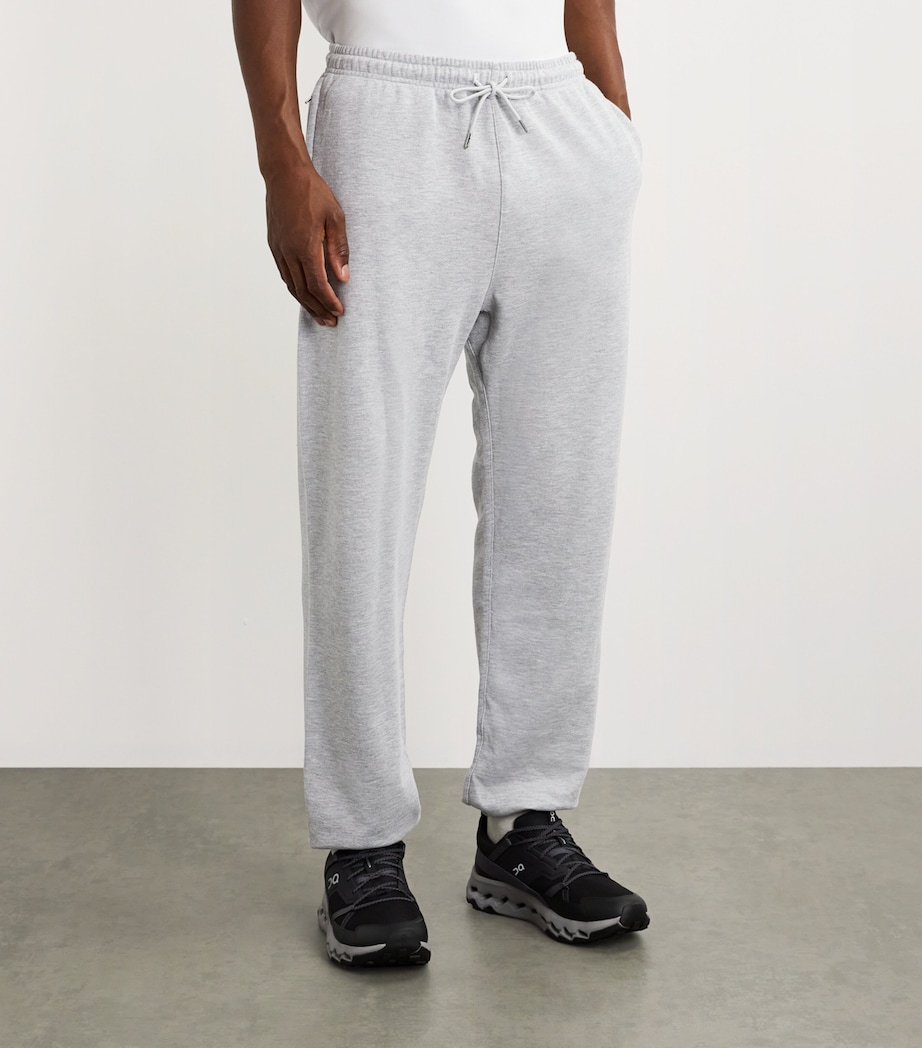 Alo Yoga Mens Cotton-Blend Chill Sweatpants Heather Grey Image 3