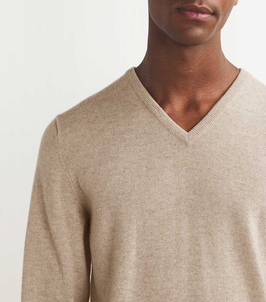 Cashmere V-Neck Sweater DARK MEDIUM DYED Image 6
