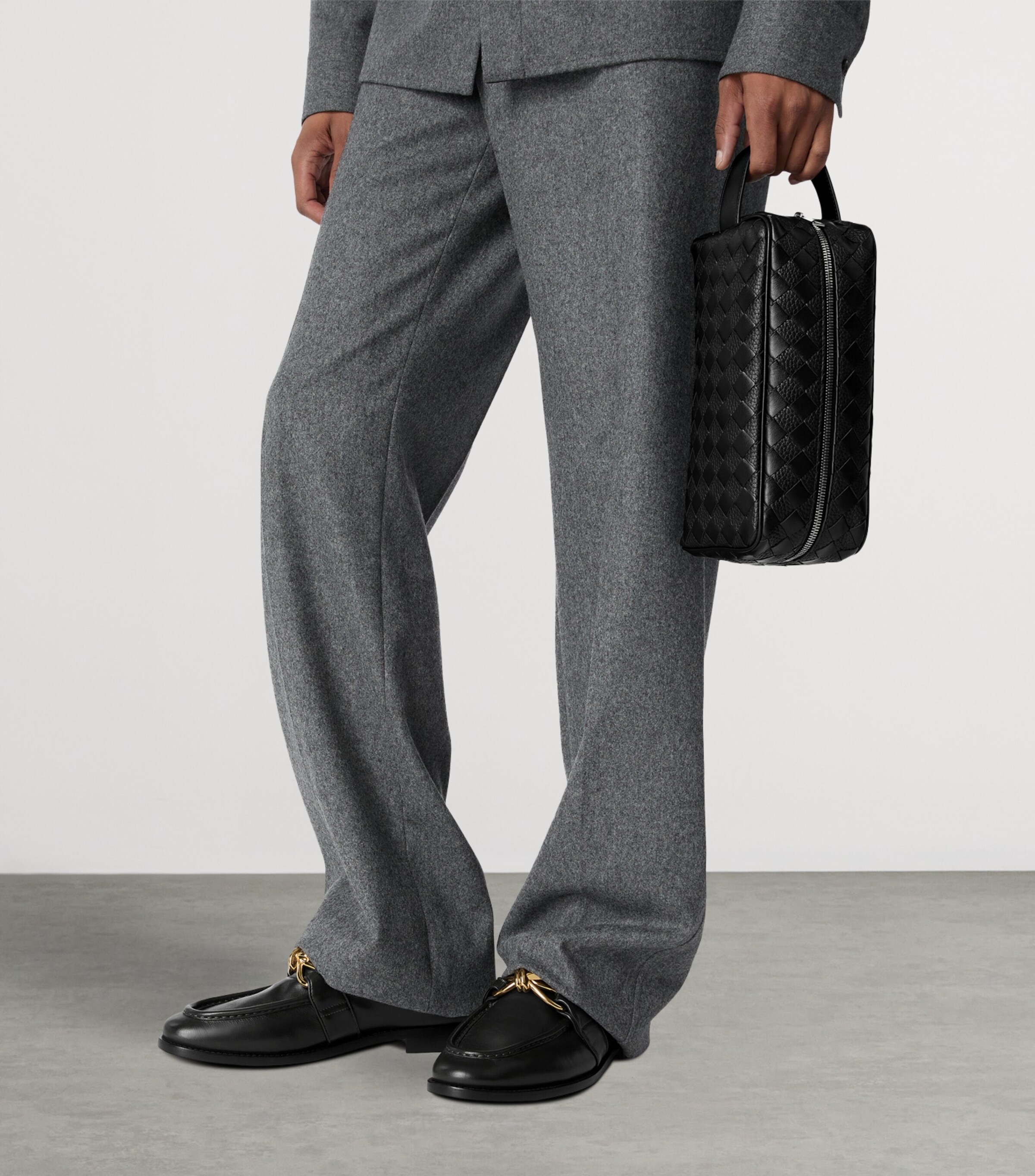 Bottega Veneta ダークグレー ケース Bottega Veneta Grey Leather Intrecciato Travel Pouch | Harrods US