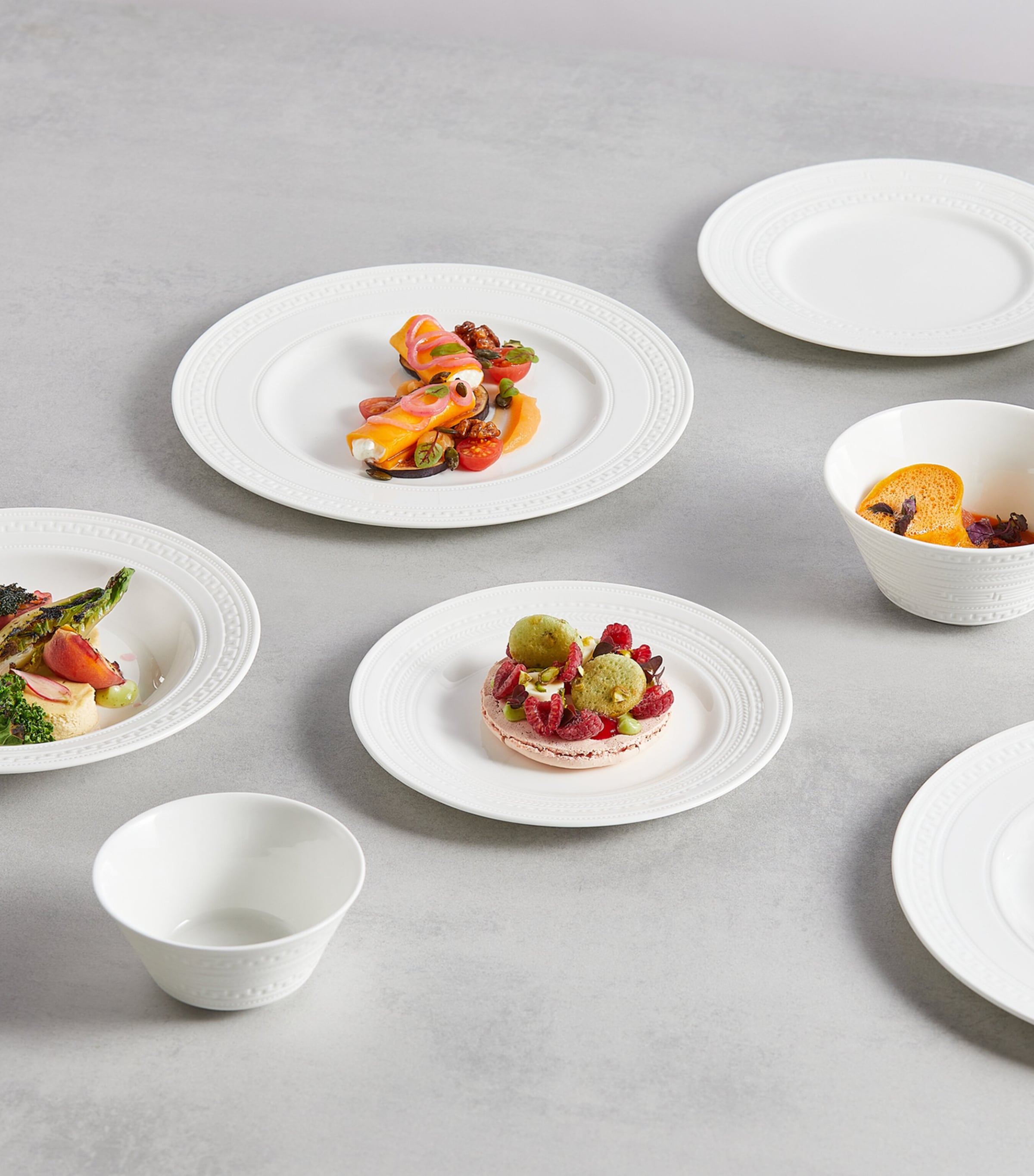 Intaglio Plate (20cm) WHITE Image 6