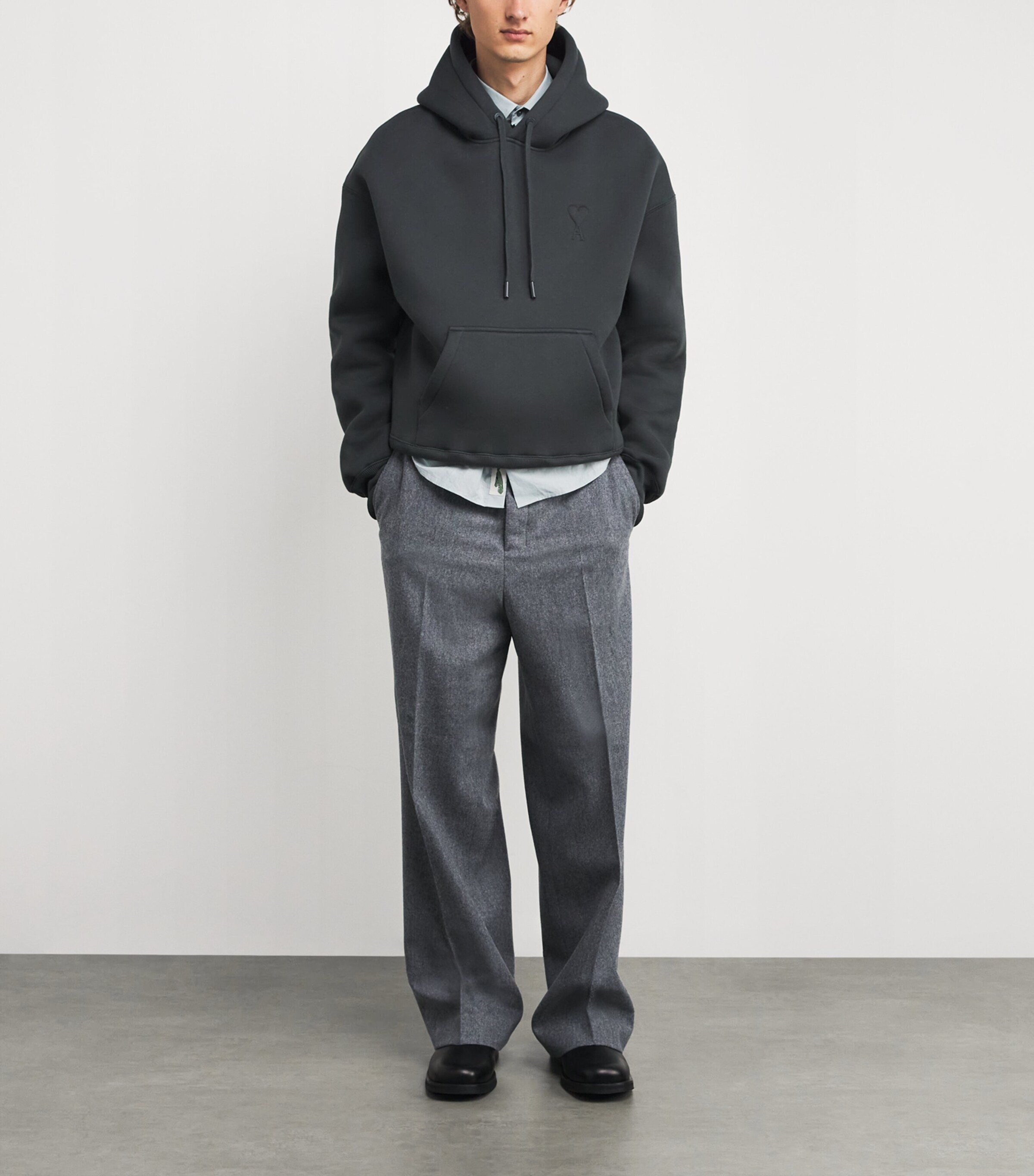AMI Paris Mens Cotton-Blend Ami de Coeur Hoodie Anthracite Image 2