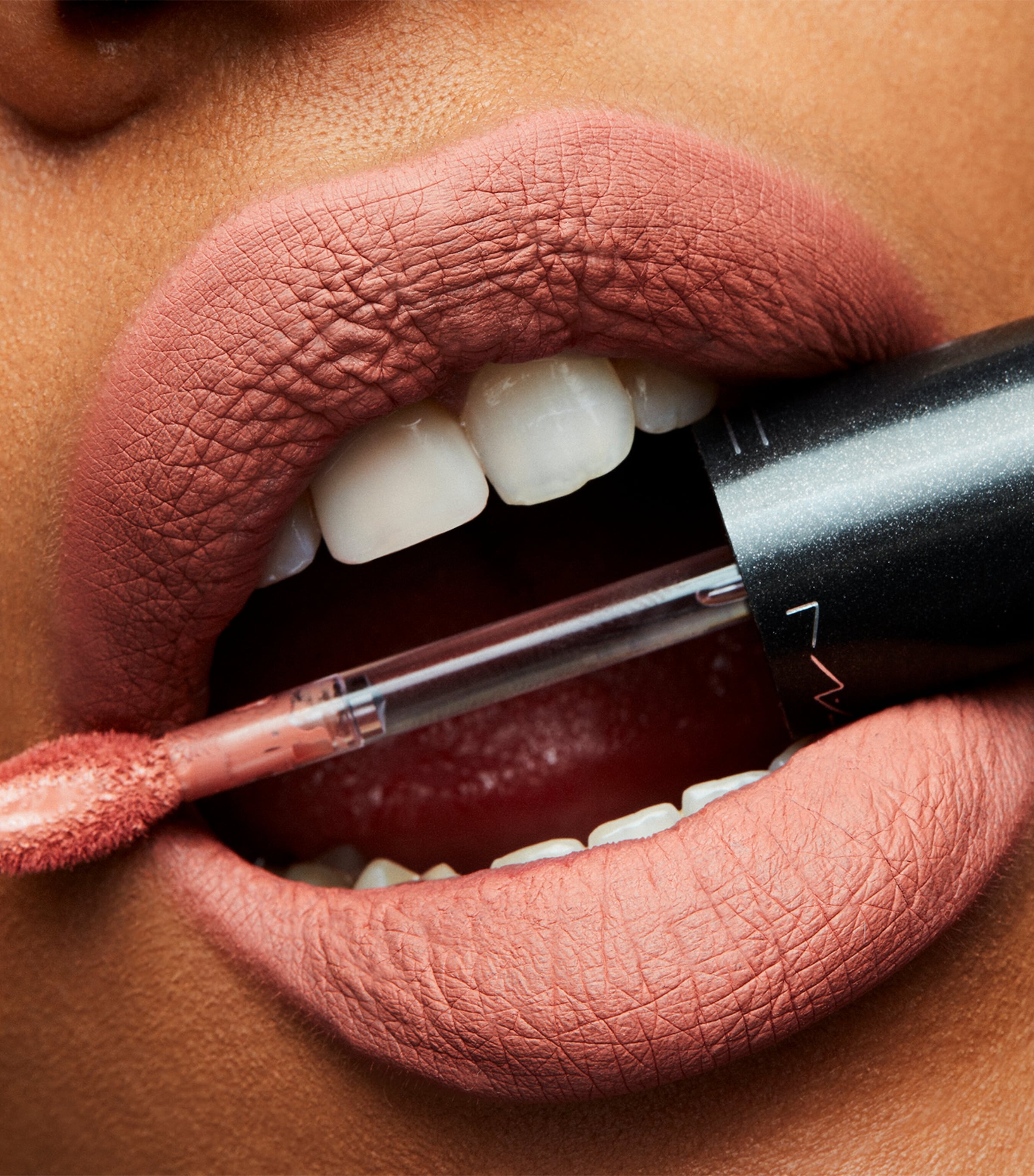 Retro Matte Liquid Lipcolour LADY-BE-GOOD Image 5