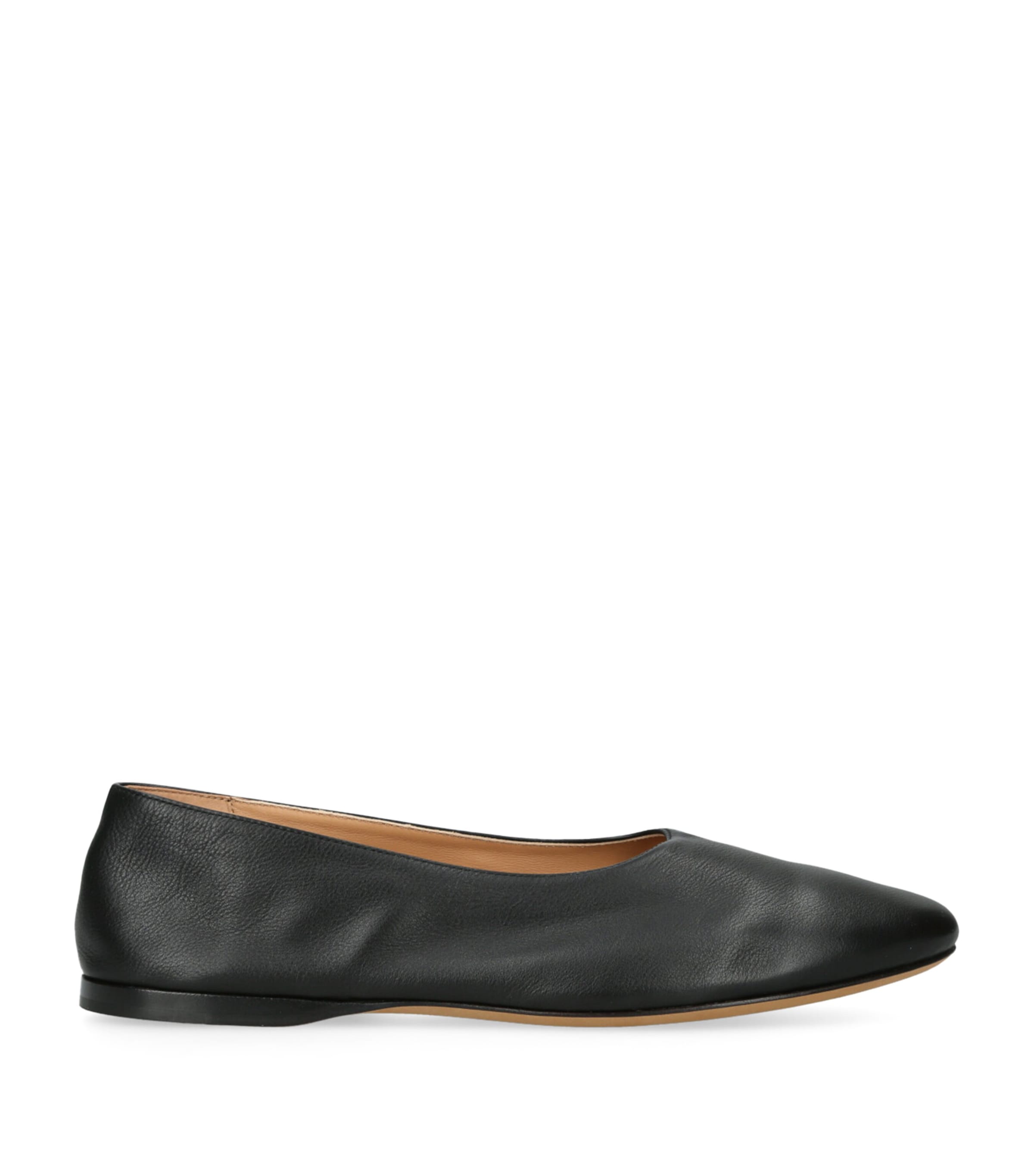 The Row Awar Leather Ballet Flats In Black