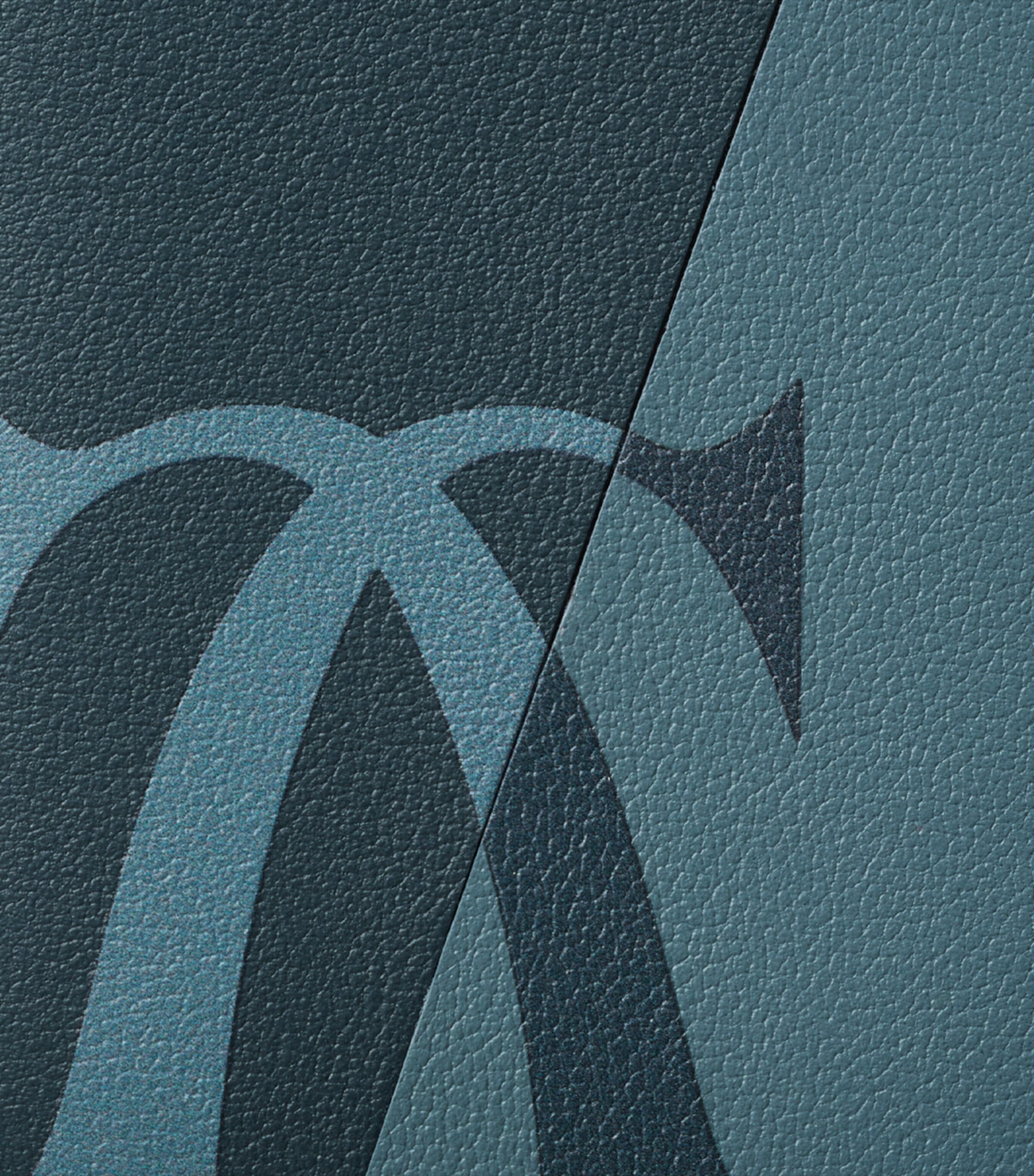 Cartier Leather Must de Cartier XL Logo Bifold Card Holder Grey Image 5