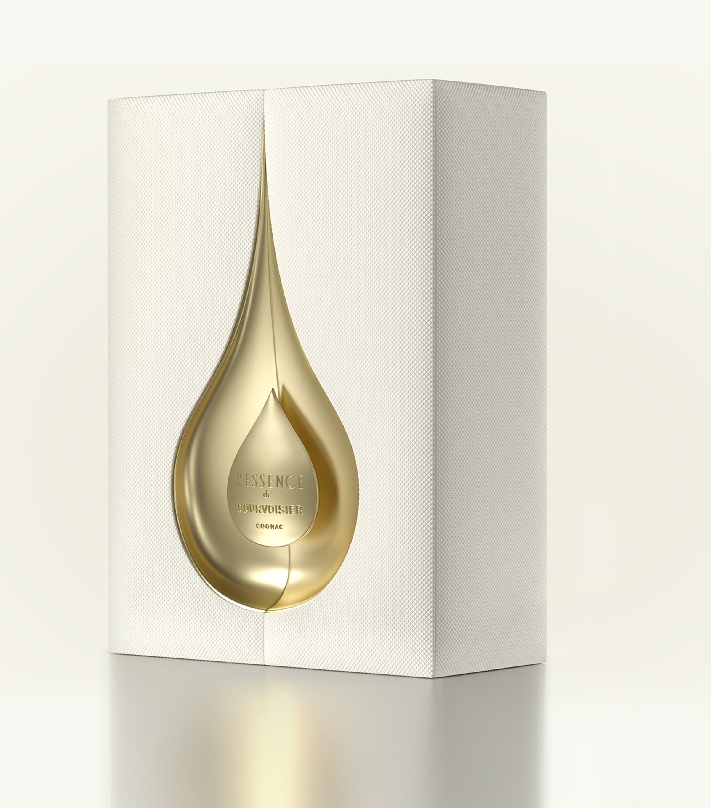 L’Essence de Courvoisier Cognac (70cl) NO COLOUR Image 4