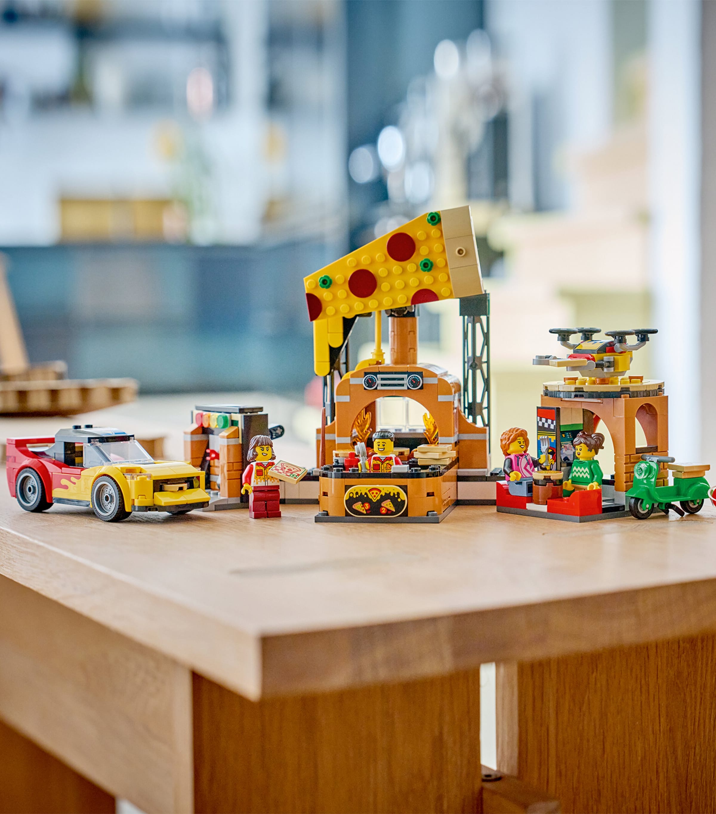 Lego LEGO City Pizza Delivery Experience with Vehicles 60496 Image 5