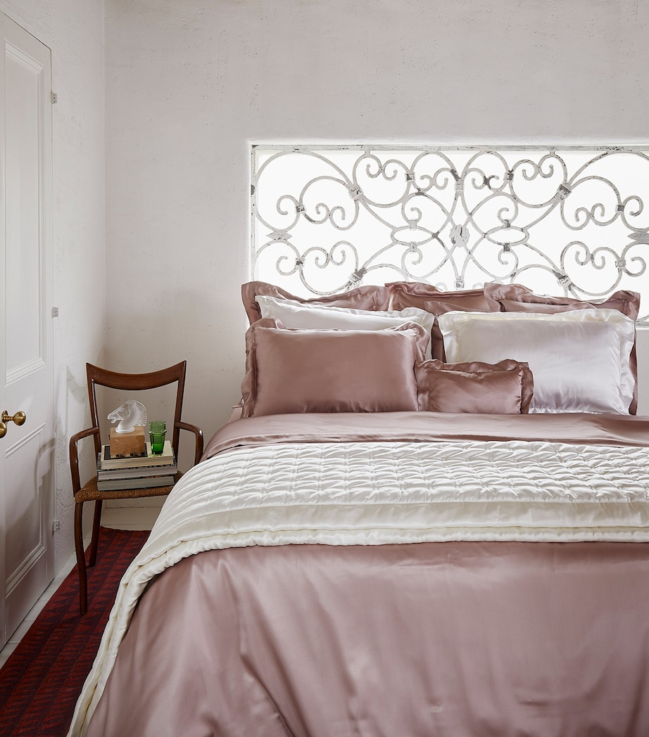 Silk King Pillowcase (50cm x 90cm) VINTAGE PINK Image 2