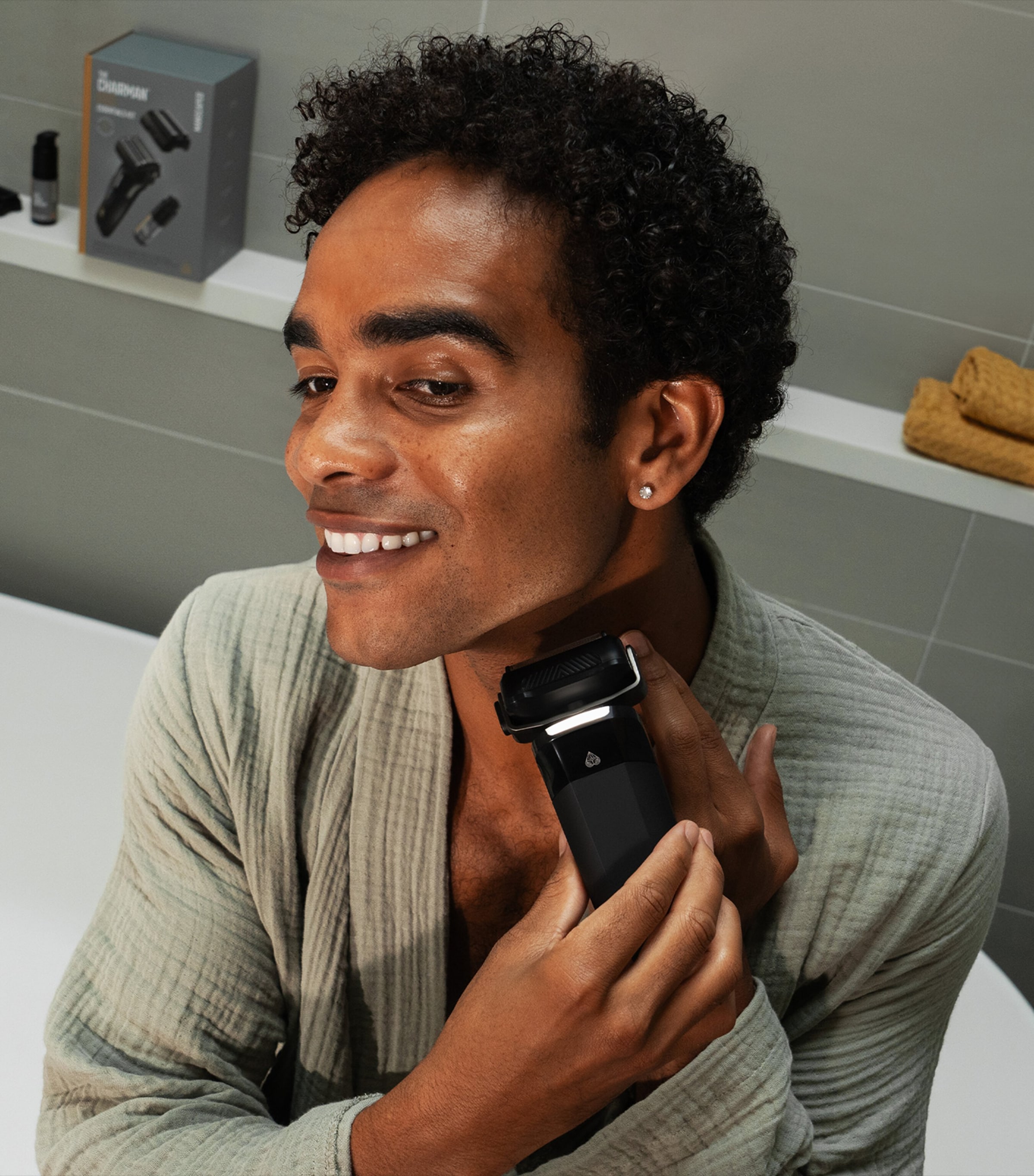 The Chairman Pro Electric Face Shaver NO COLOUR Image 8