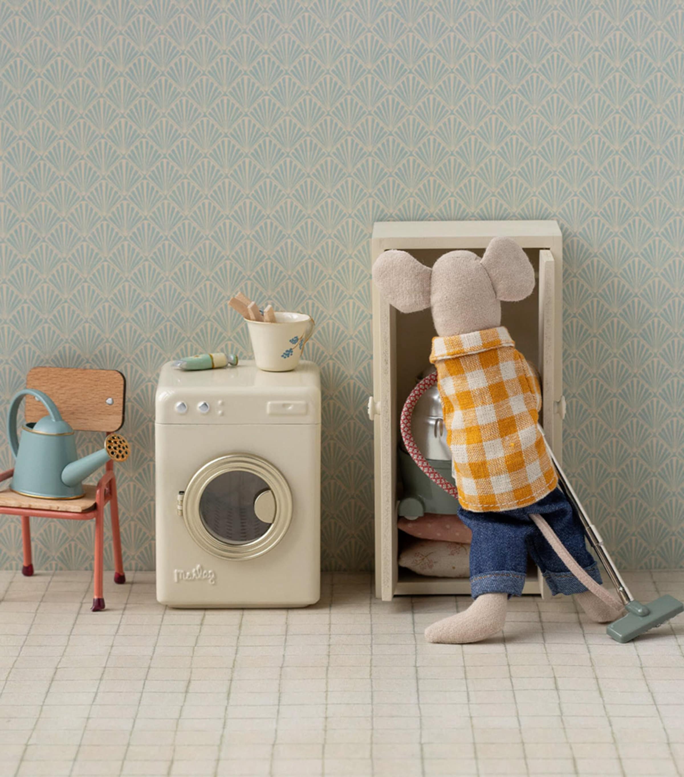 Maileg Mouse House Washing Machine Image 2