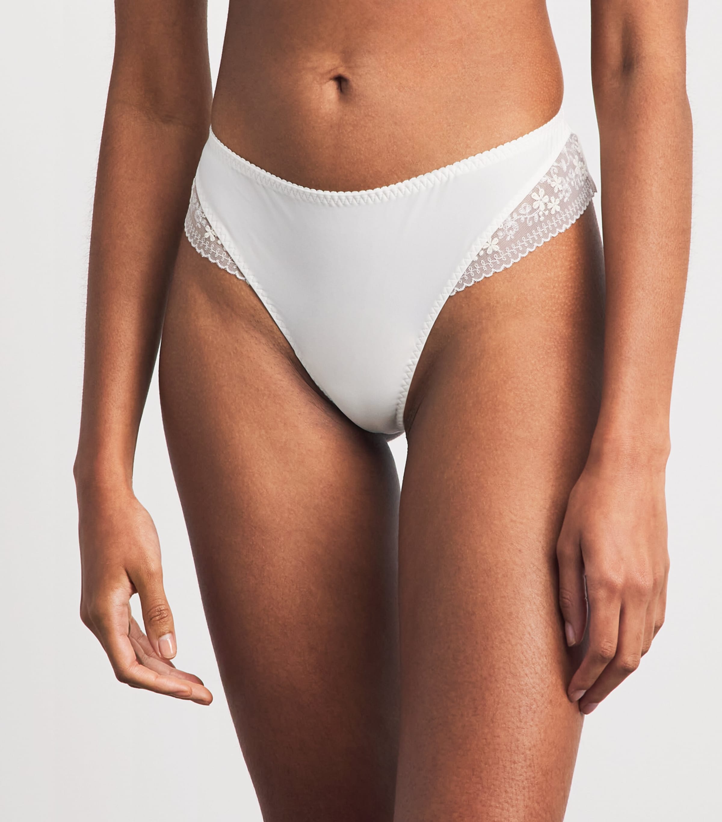 Simone Perele Womens Instant Tanga Natural Image 2